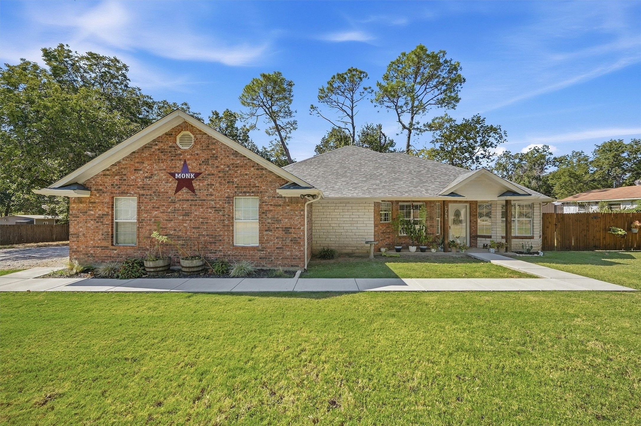 173 Graves Circle — photo