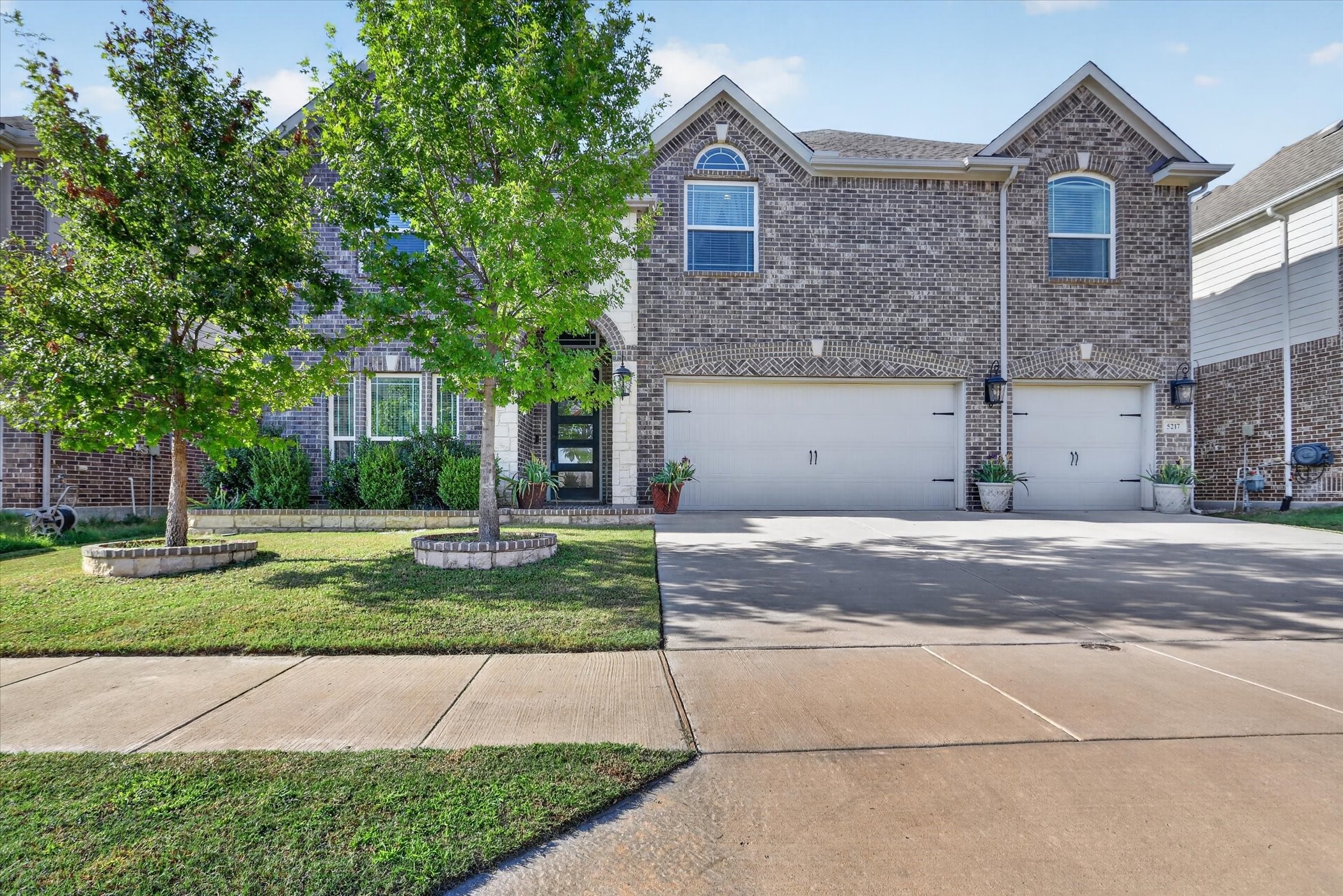 5217 Bow Lake Trail — photo