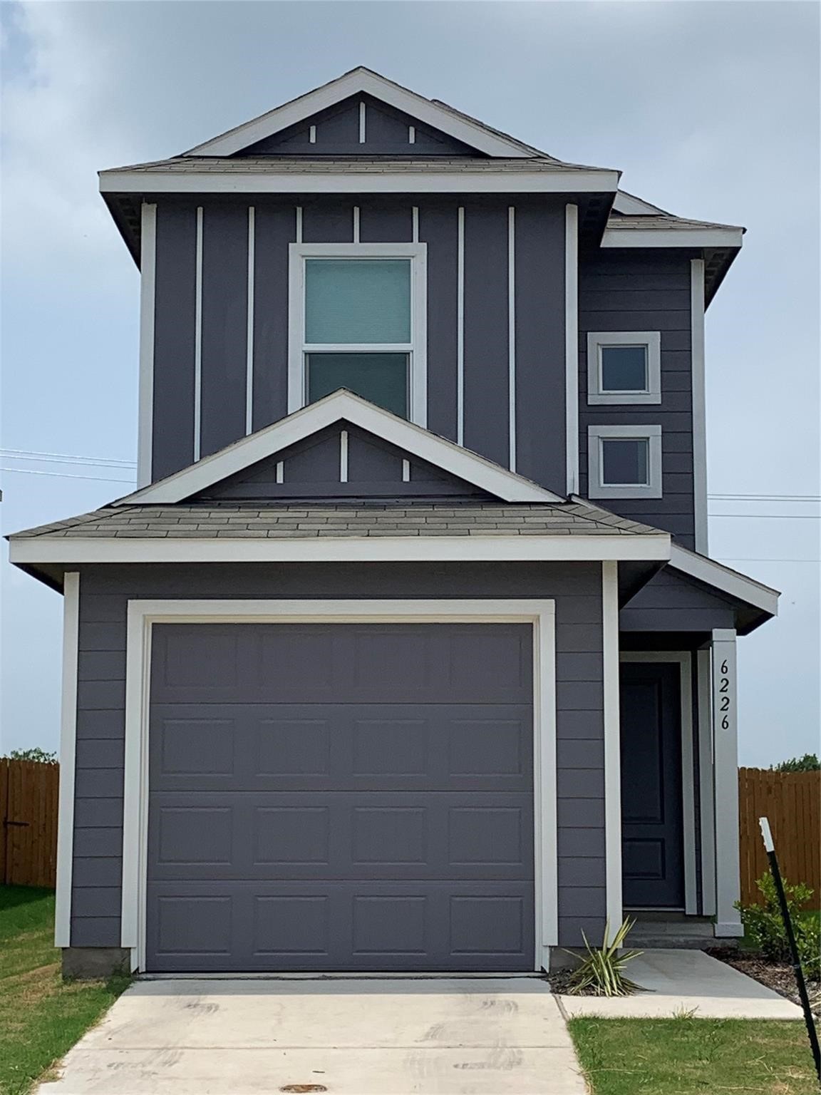 6226 Sanderling Street — photo