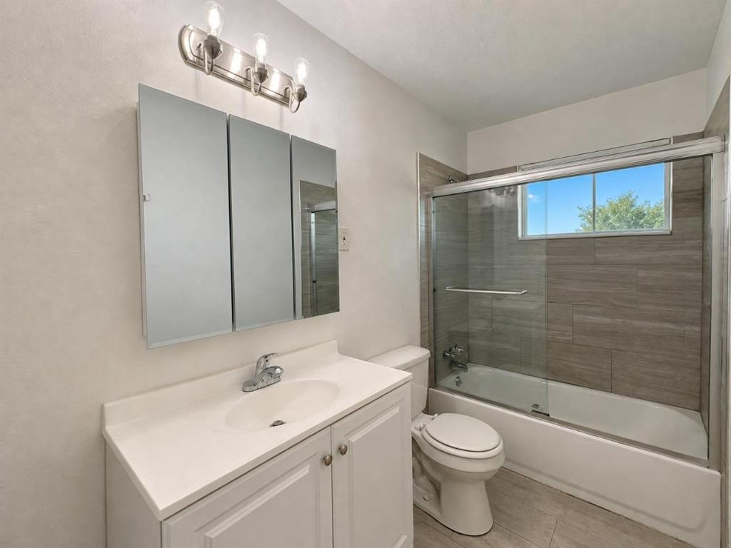 700 Pine Street, Hurst, TX 76053 — photo 3