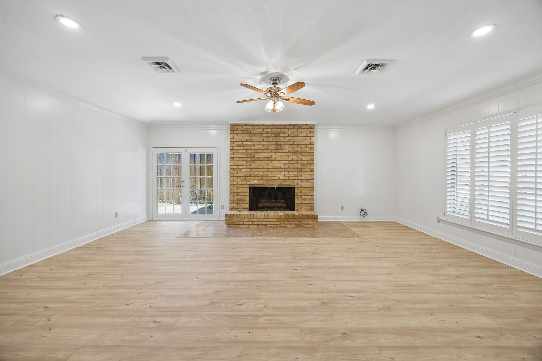 7424 Wellcrest Drive — photo
