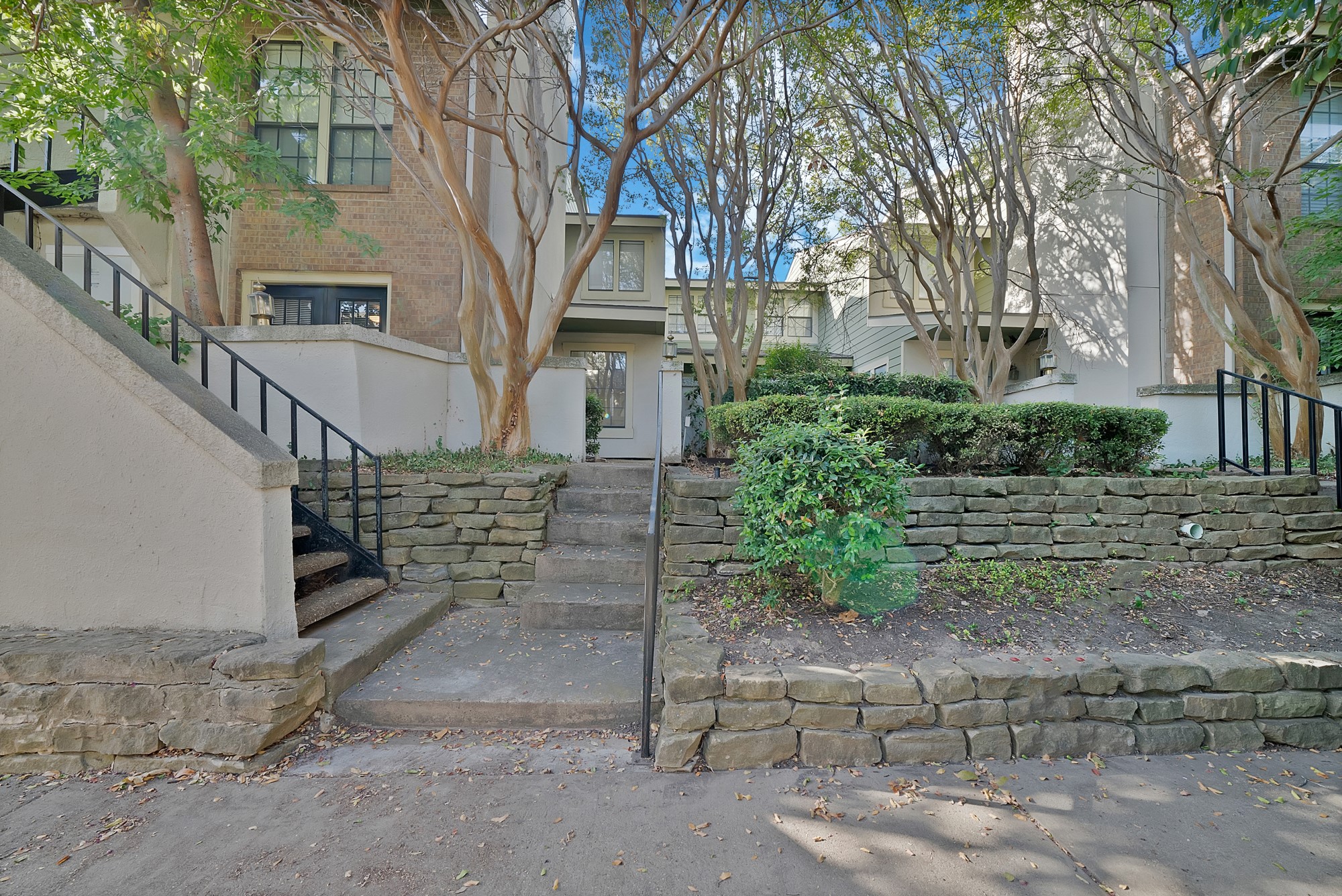 9621 Walnut Street 6106 — photo