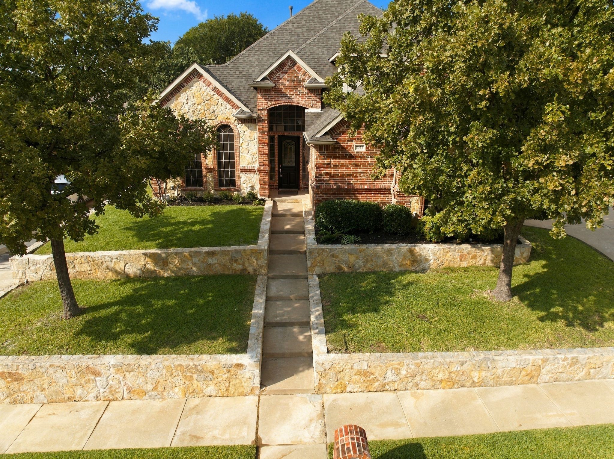 7921 Shady Oaks Drive — photo