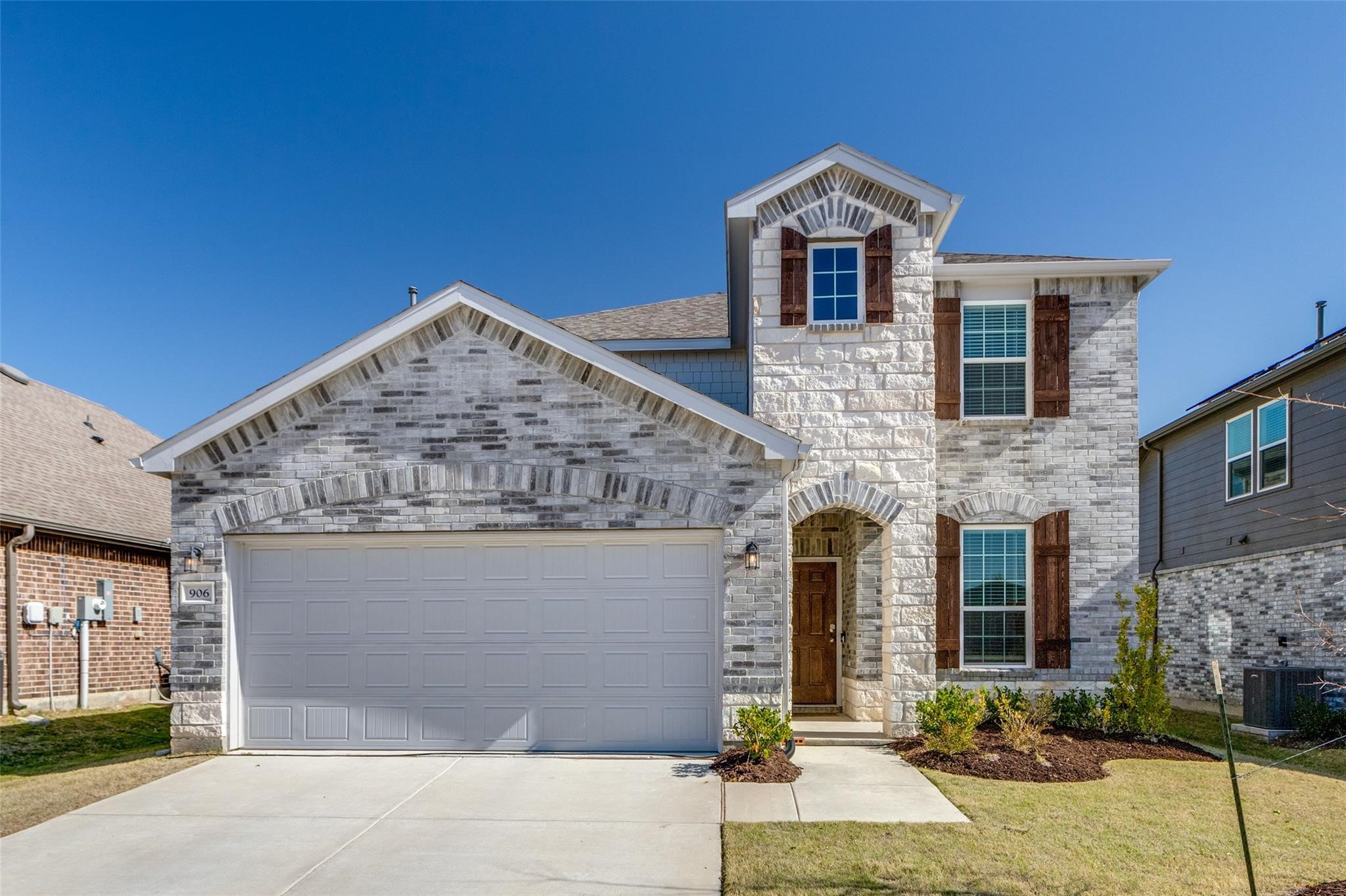 906 Cottontail Drive — photo