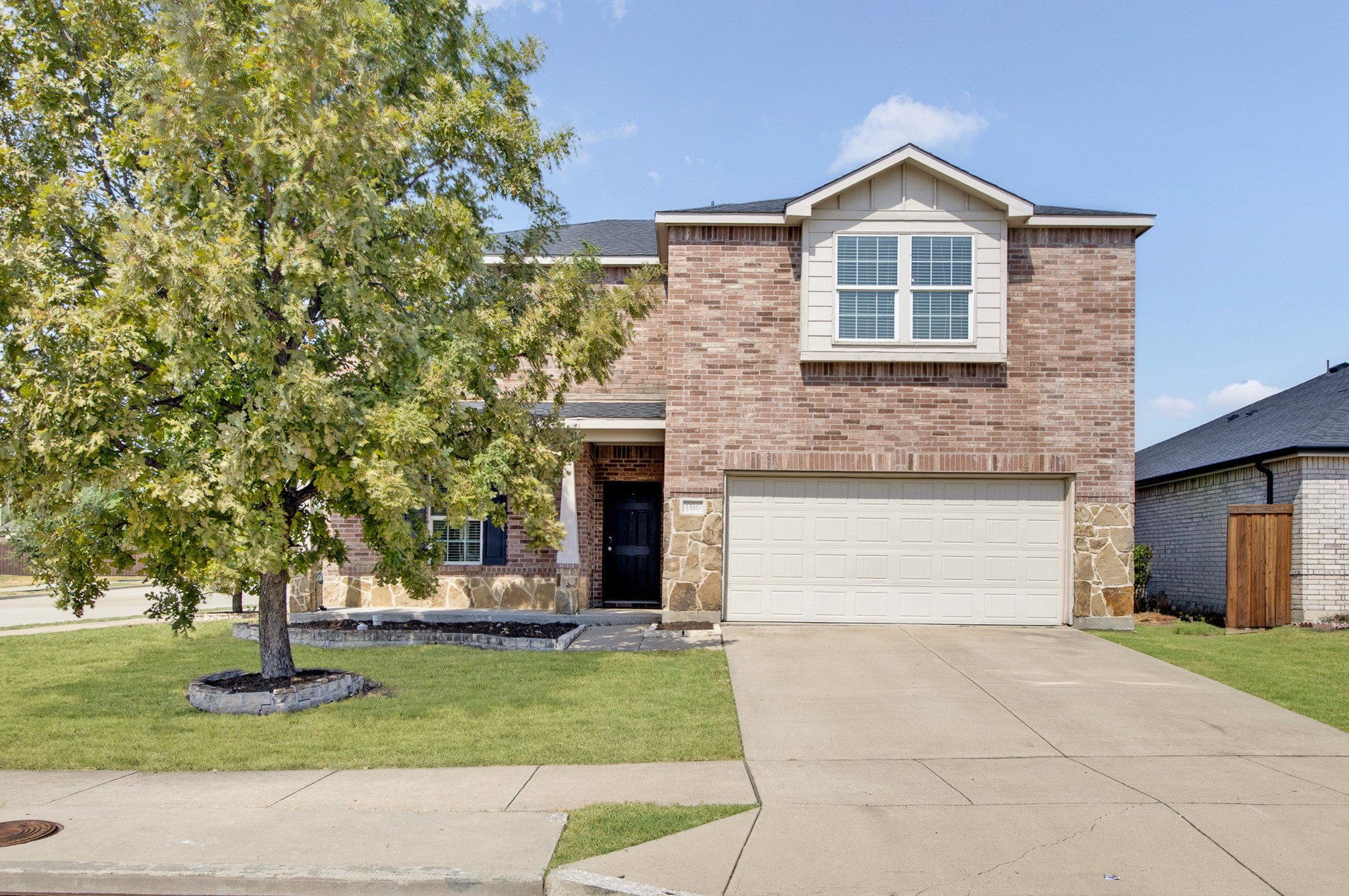 1516 Abby Creek Drive — photo