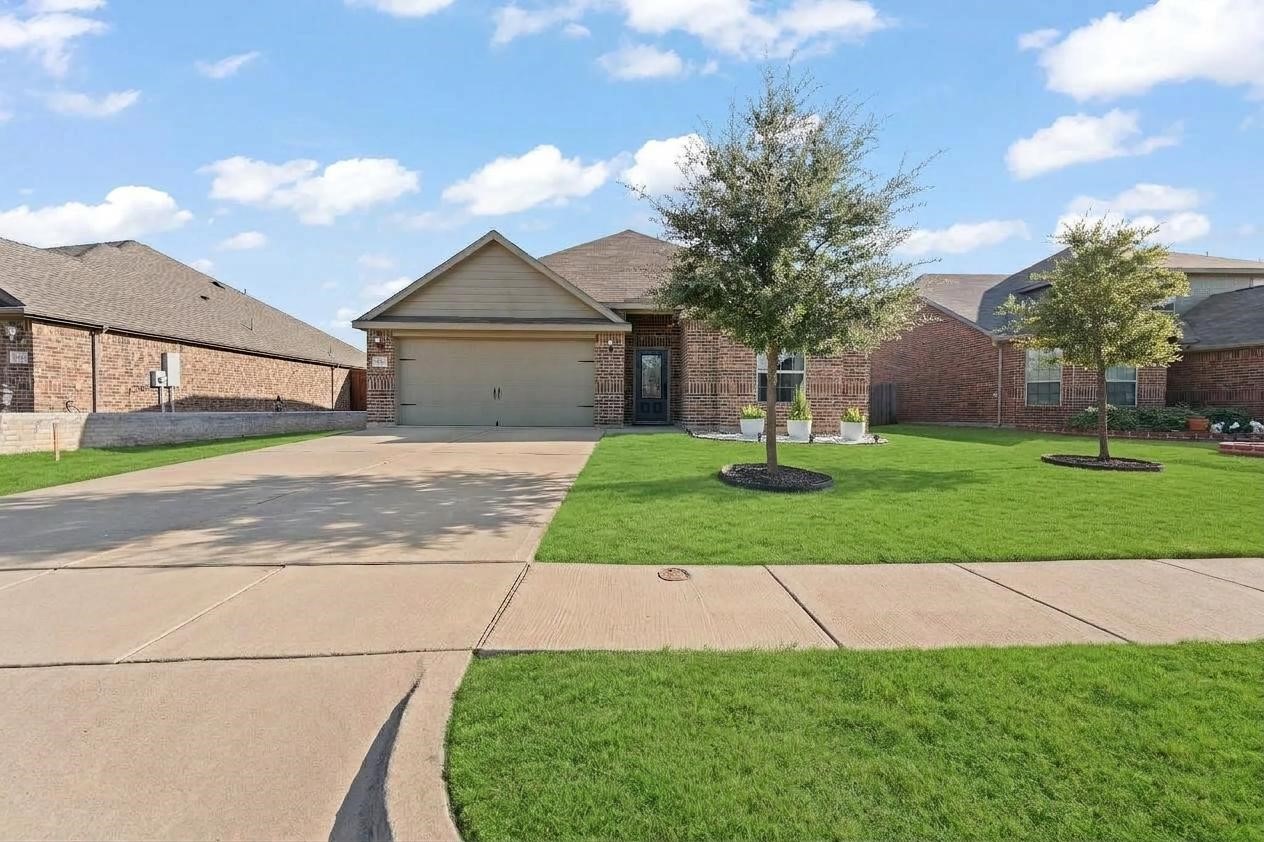 1529 Millennium Drive — photo