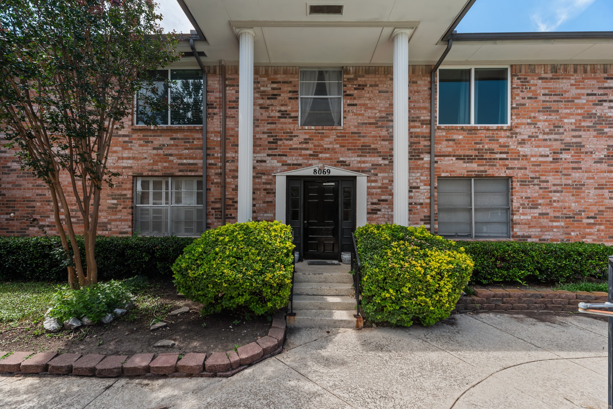 8069 Meadow Road 216 — photo