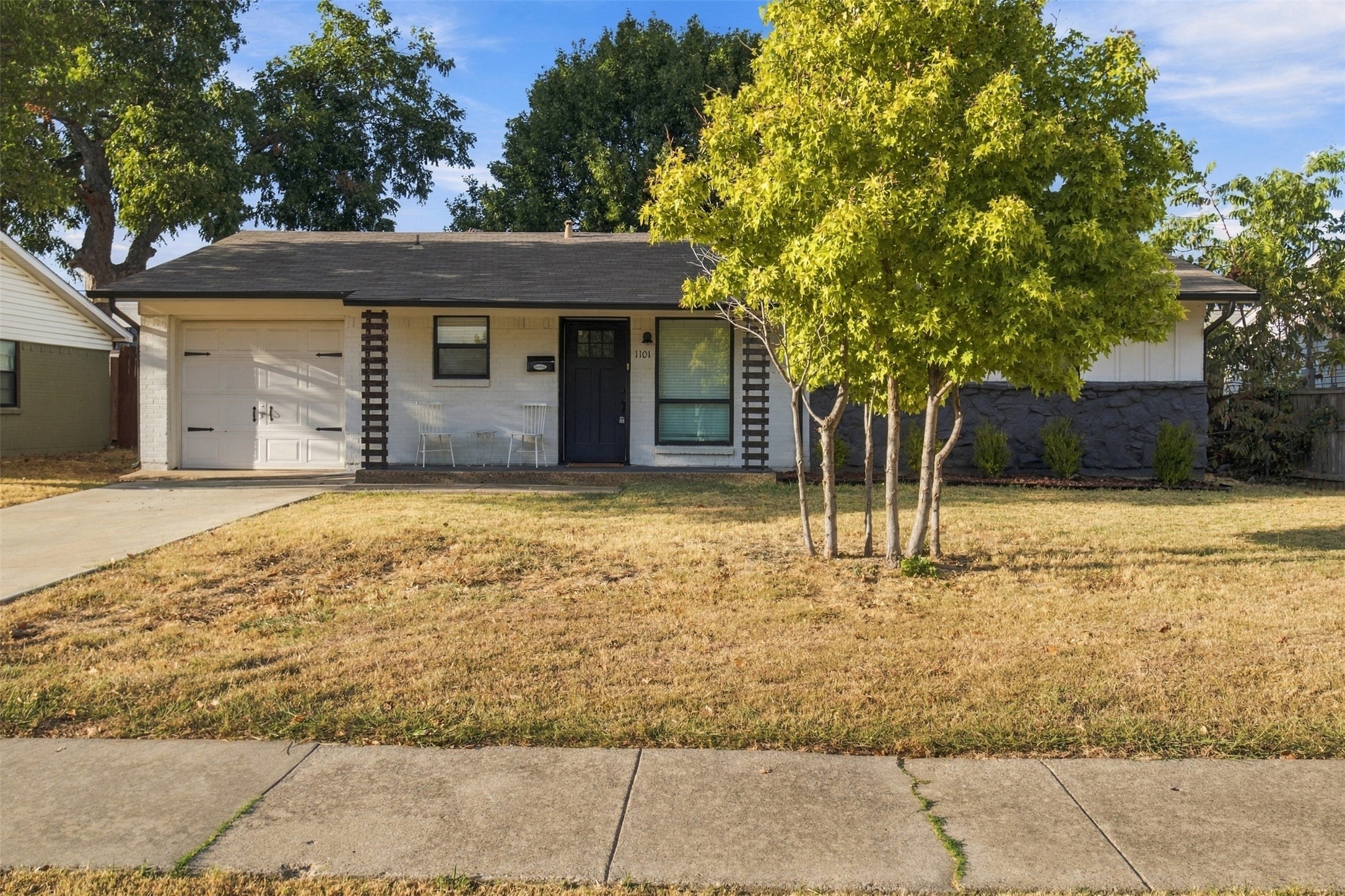 1101 Midway Drive — photo