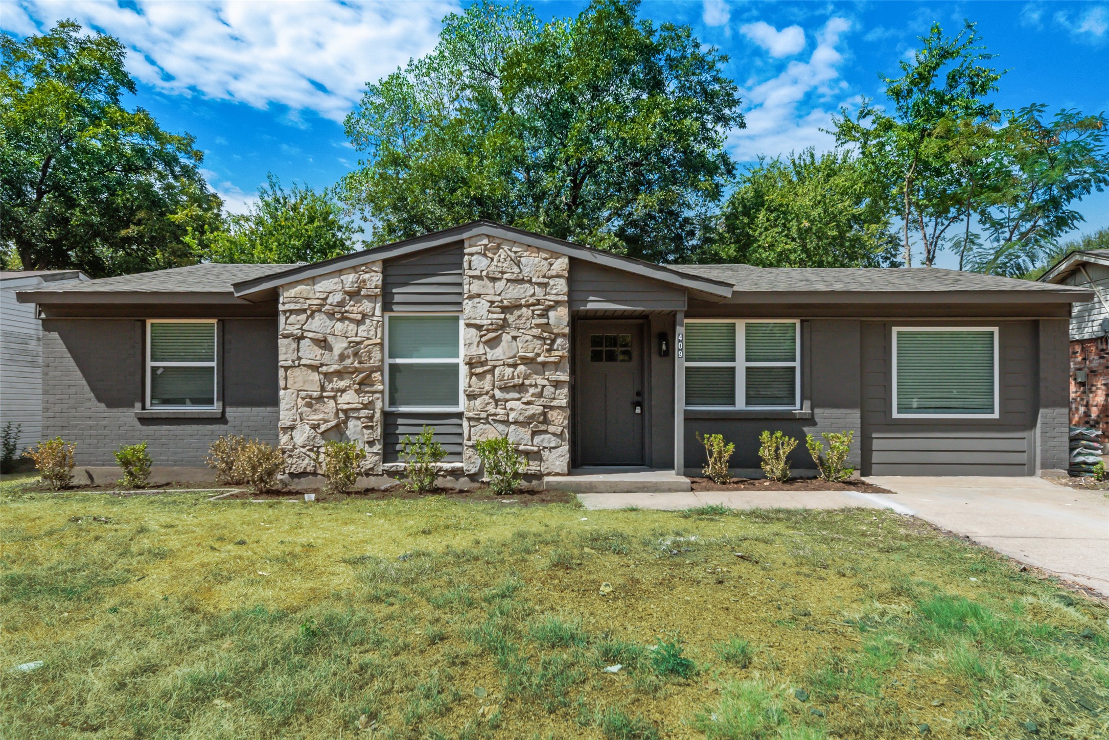 409 Birchwood Circle — photo