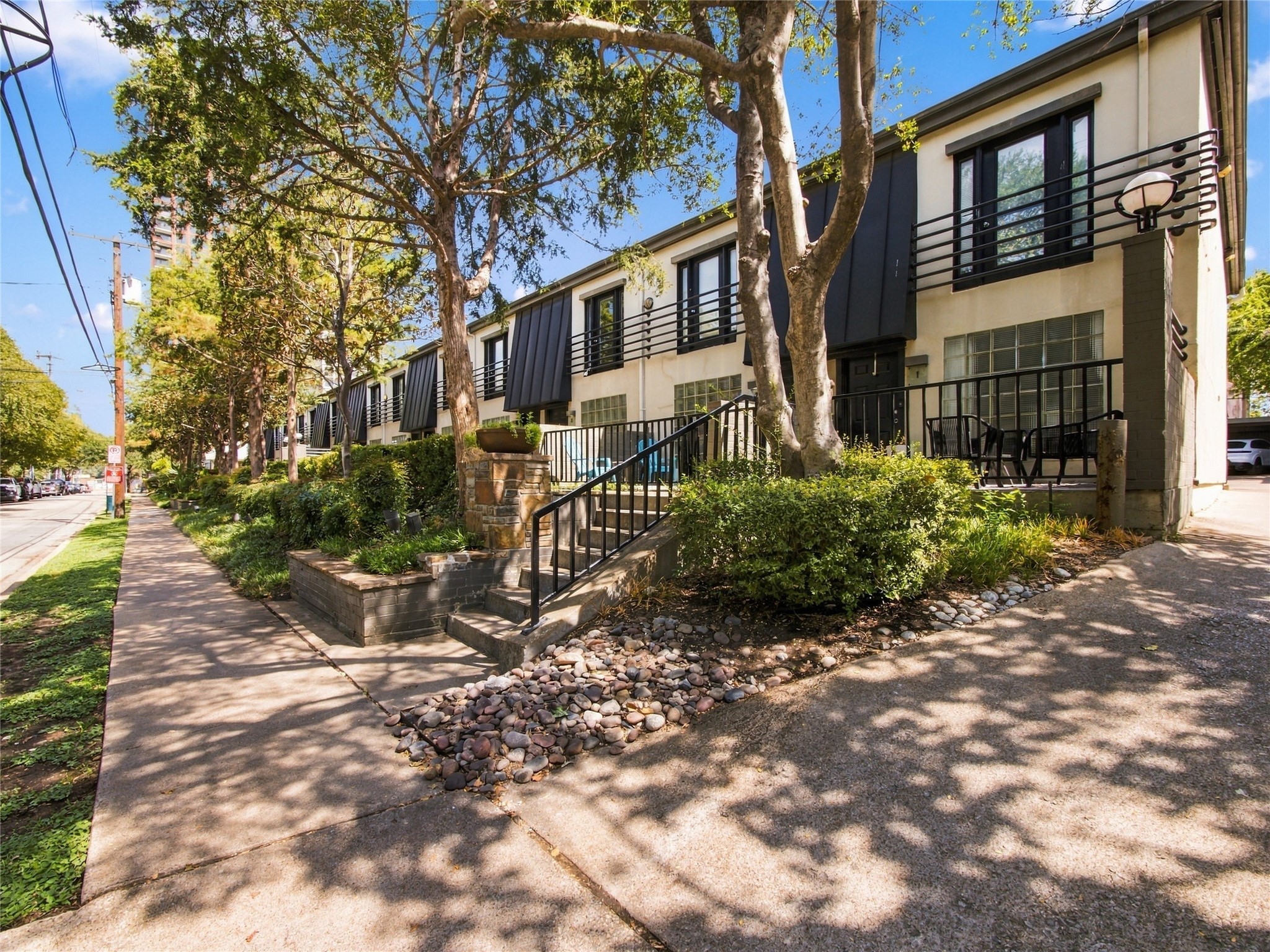 4414 Buena Vista Street 17 — photo