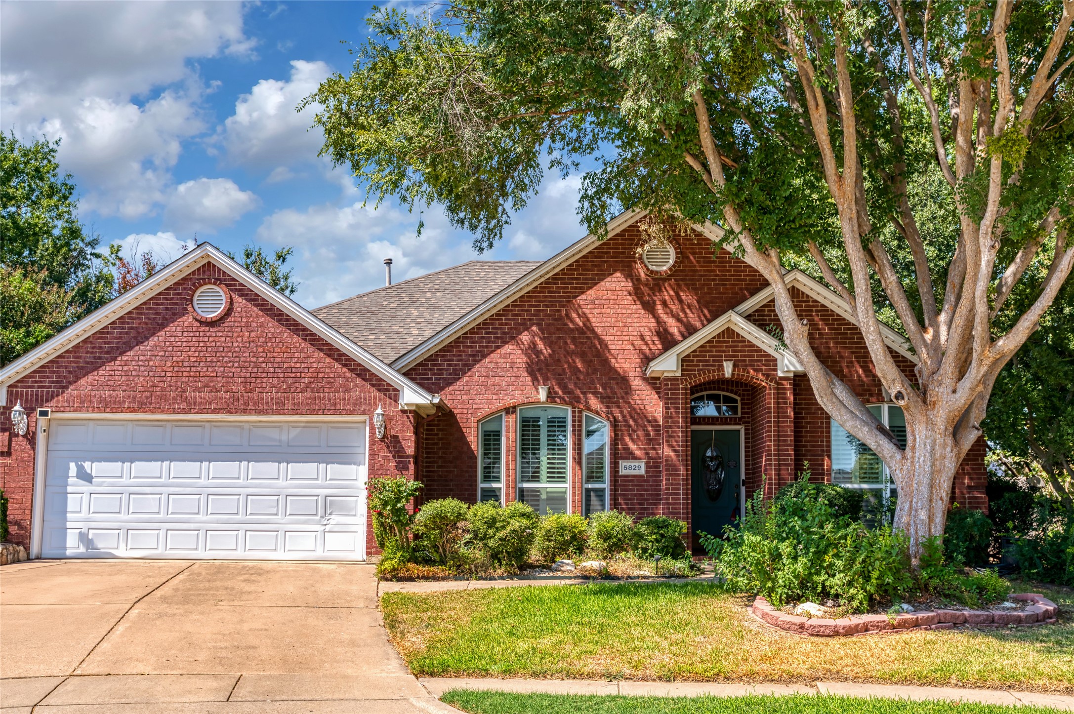 5829 Echo Bluff Drive — photo