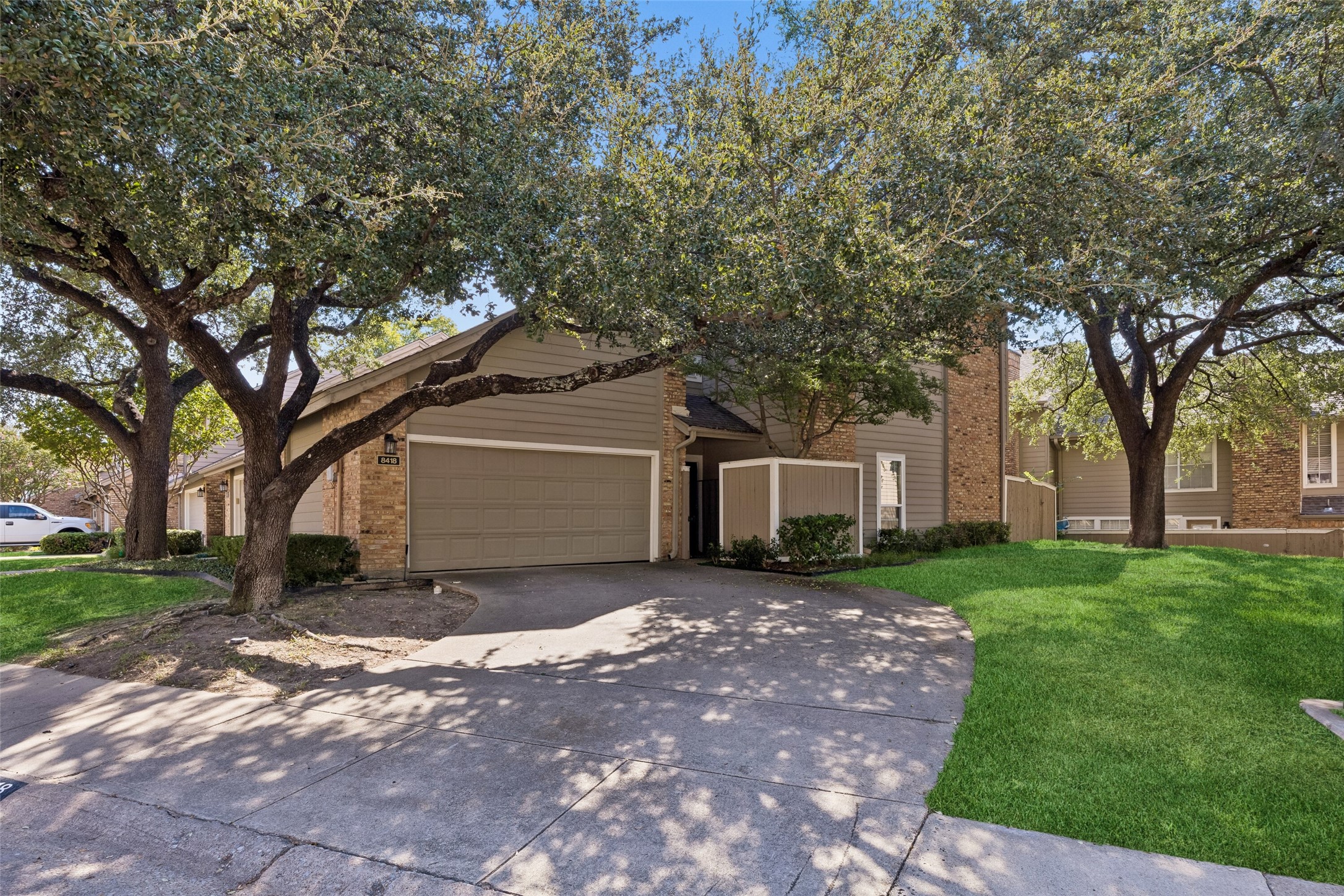 8418 Towneship Lane — photo