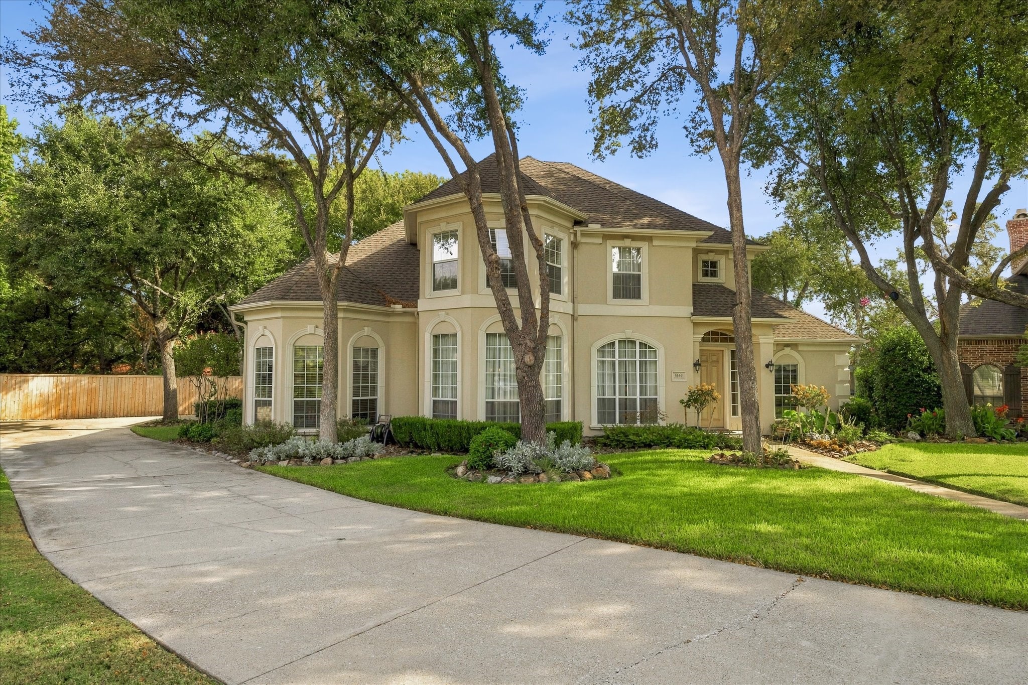 4660 Greenbriar Court — photo