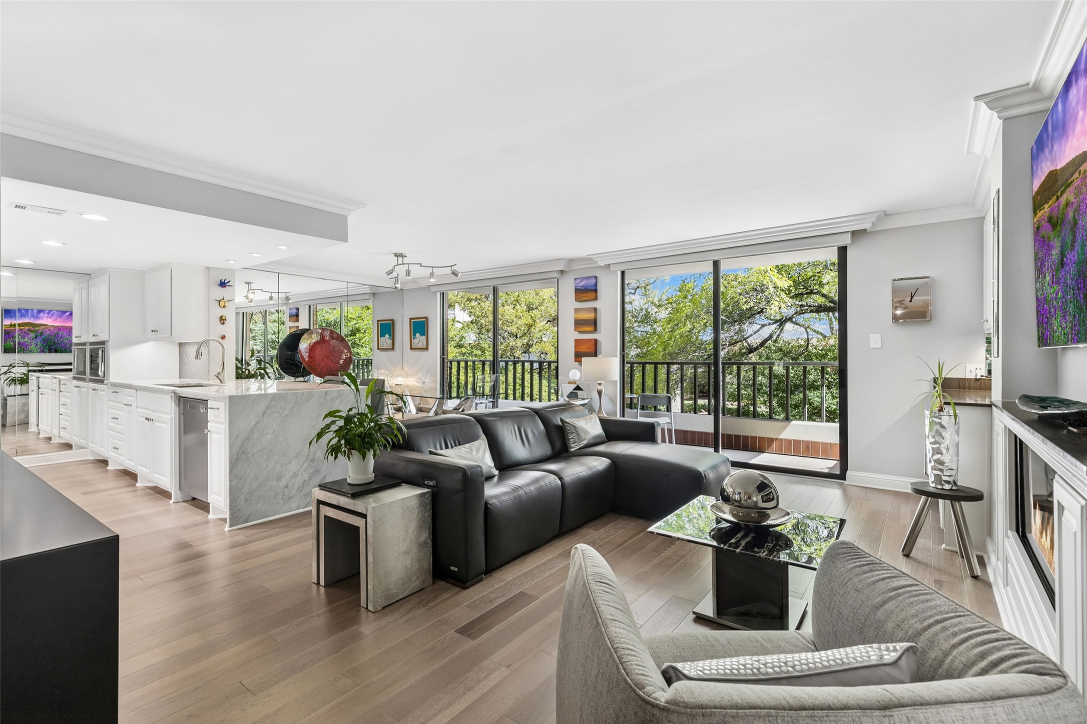3621 Turtle Creek Boulevard 2D — photo
