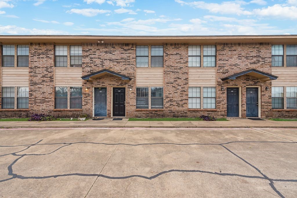 600 Grand 108 — photo