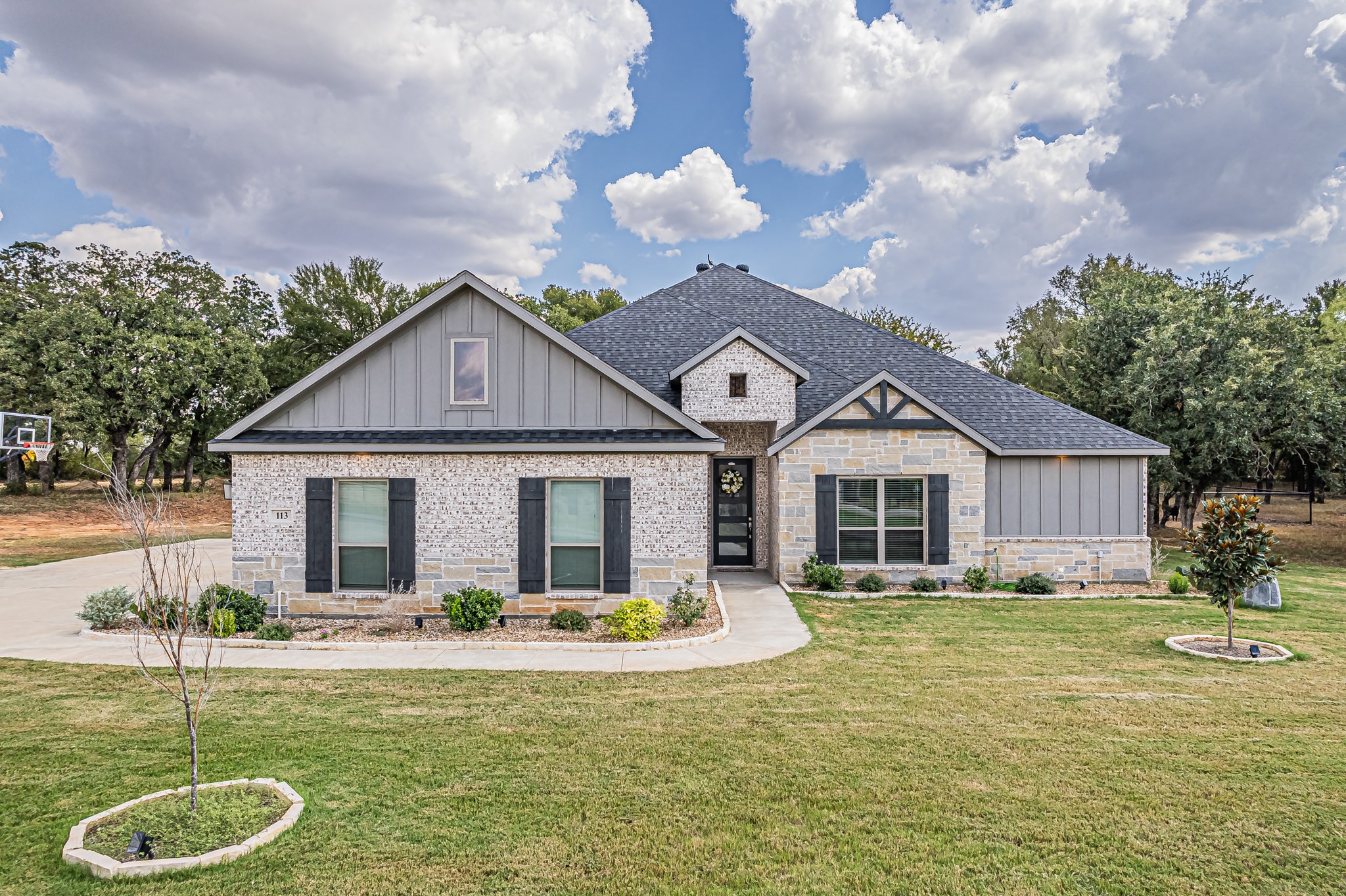 113 Oaks Springs Lane — photo