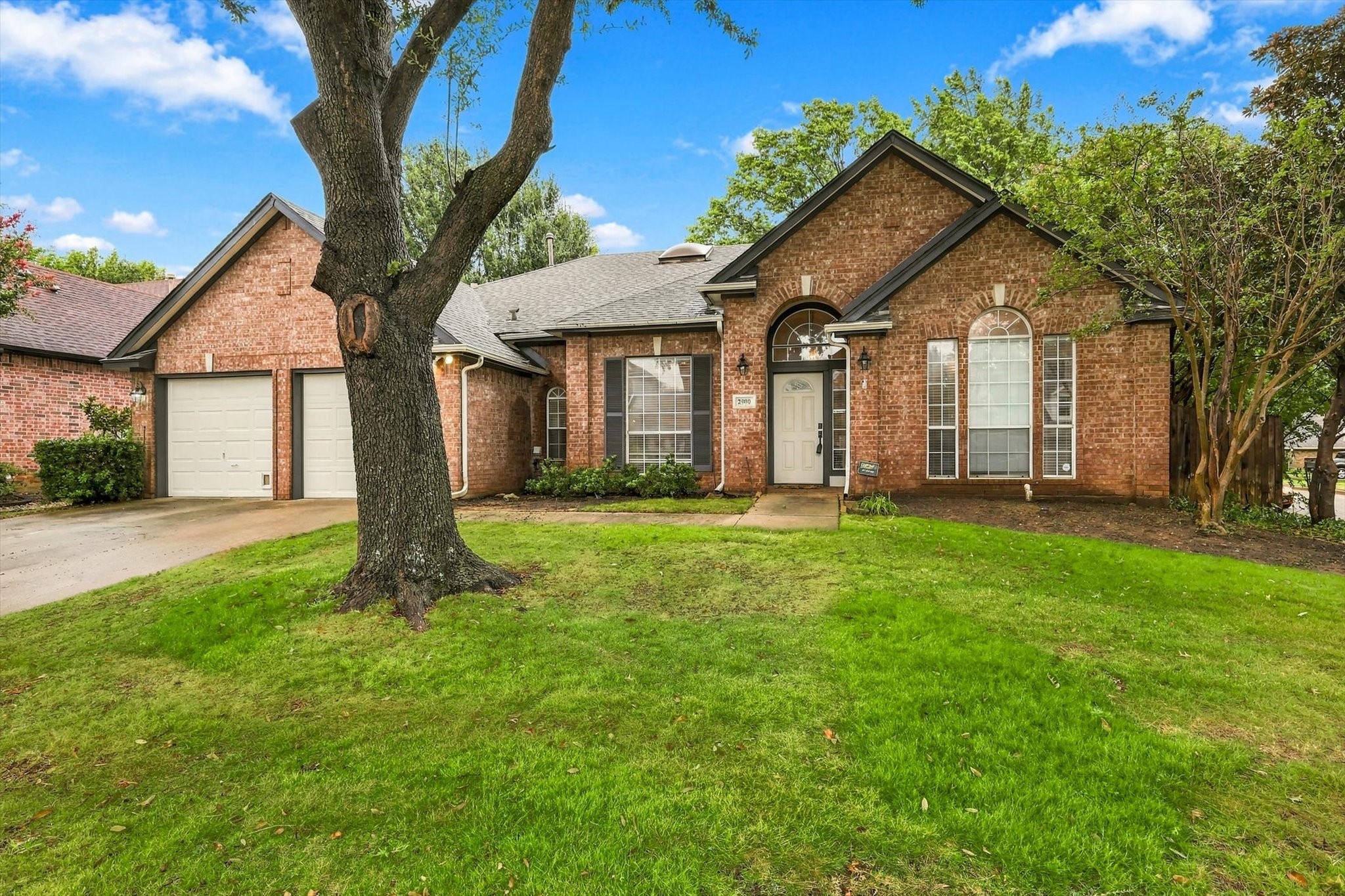 2900 Woodhaven Drive — photo