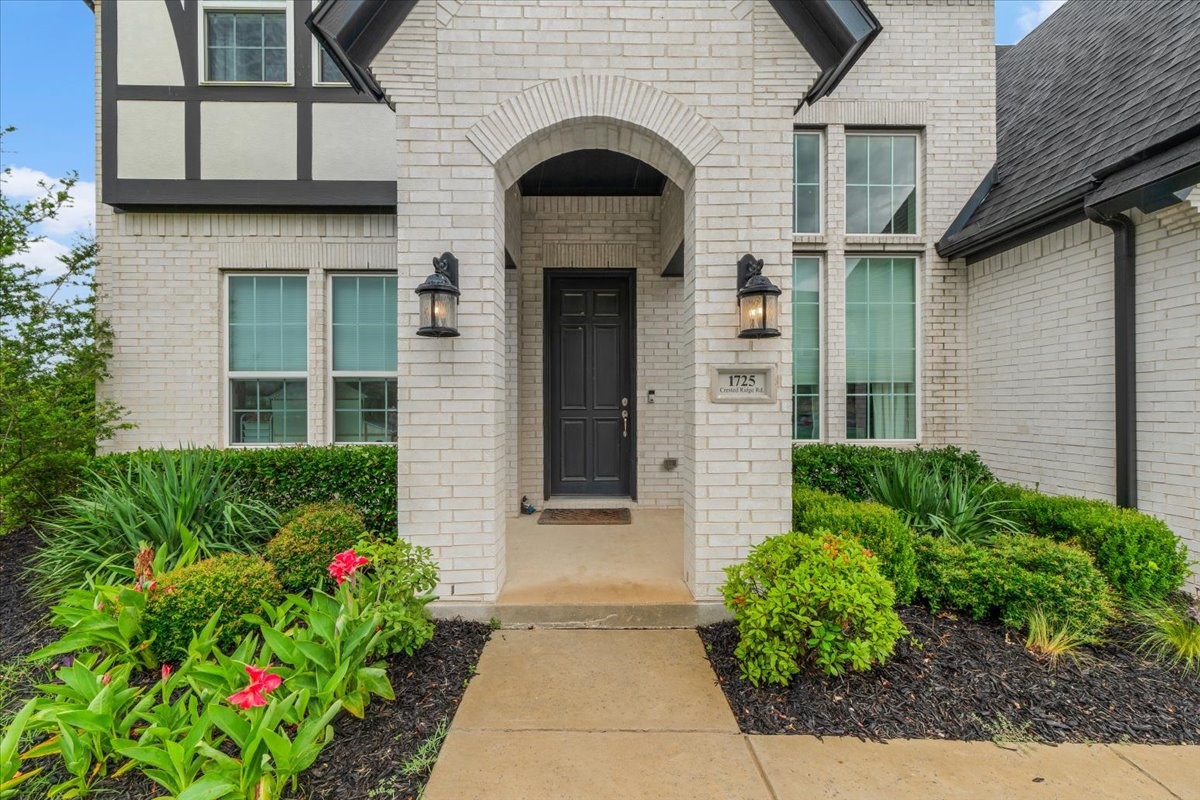1725 Crested Ridge Road — photo