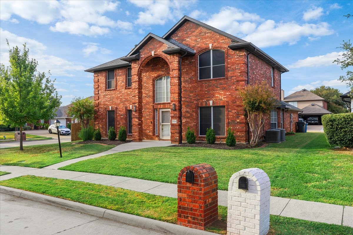 1326 Woodmoor Drive — photo