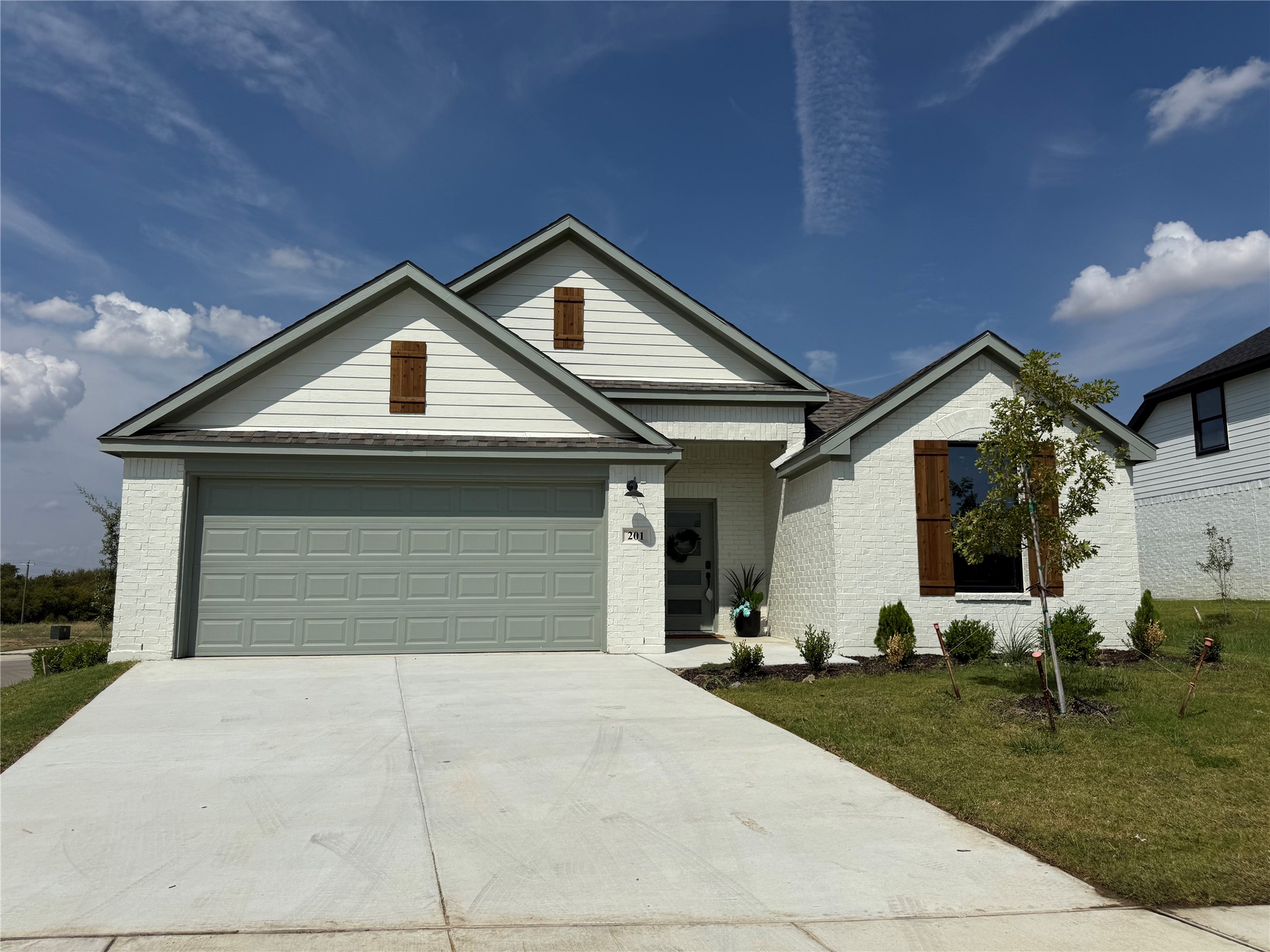 201 Reliance Road — photo