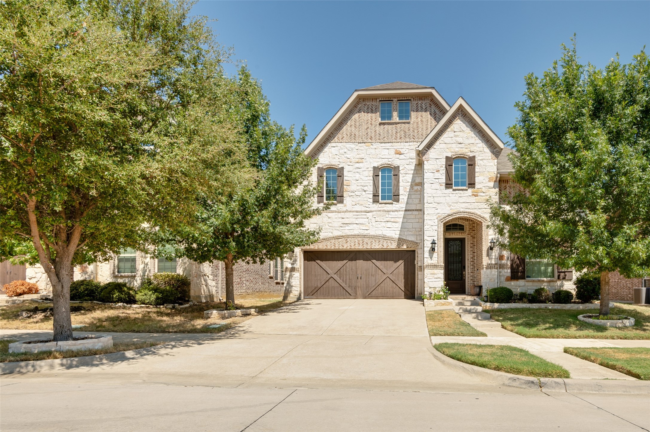 911 Mountain Laurel Drive — photo