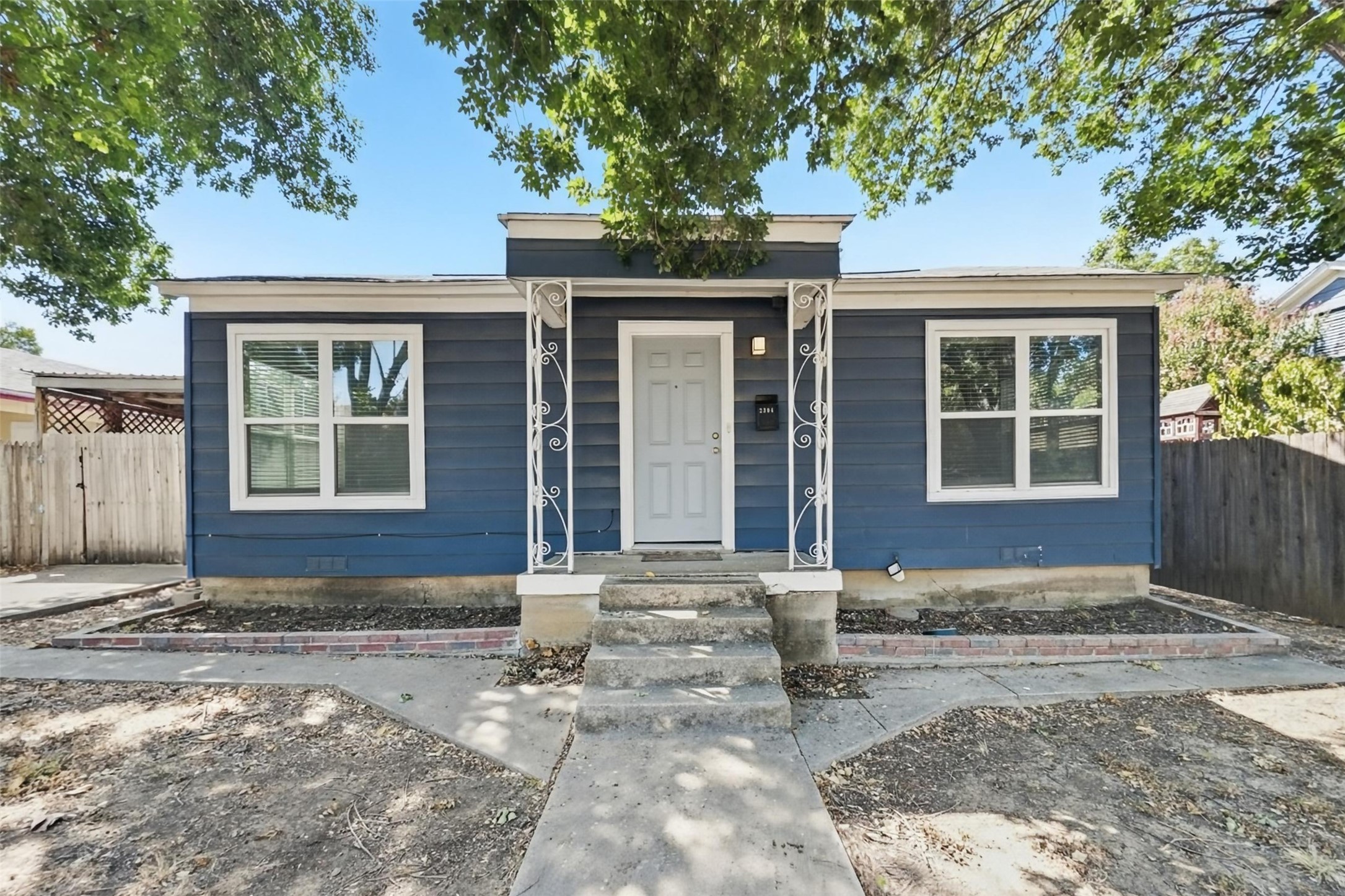 2304 Ryan Avenue — photo