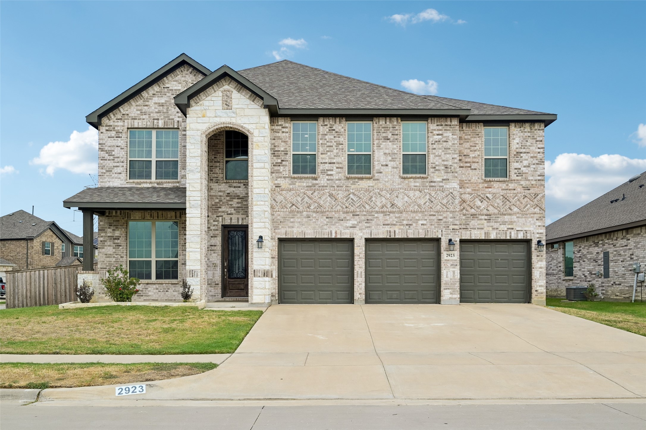 2923 Grand Lookout Lane — photo
