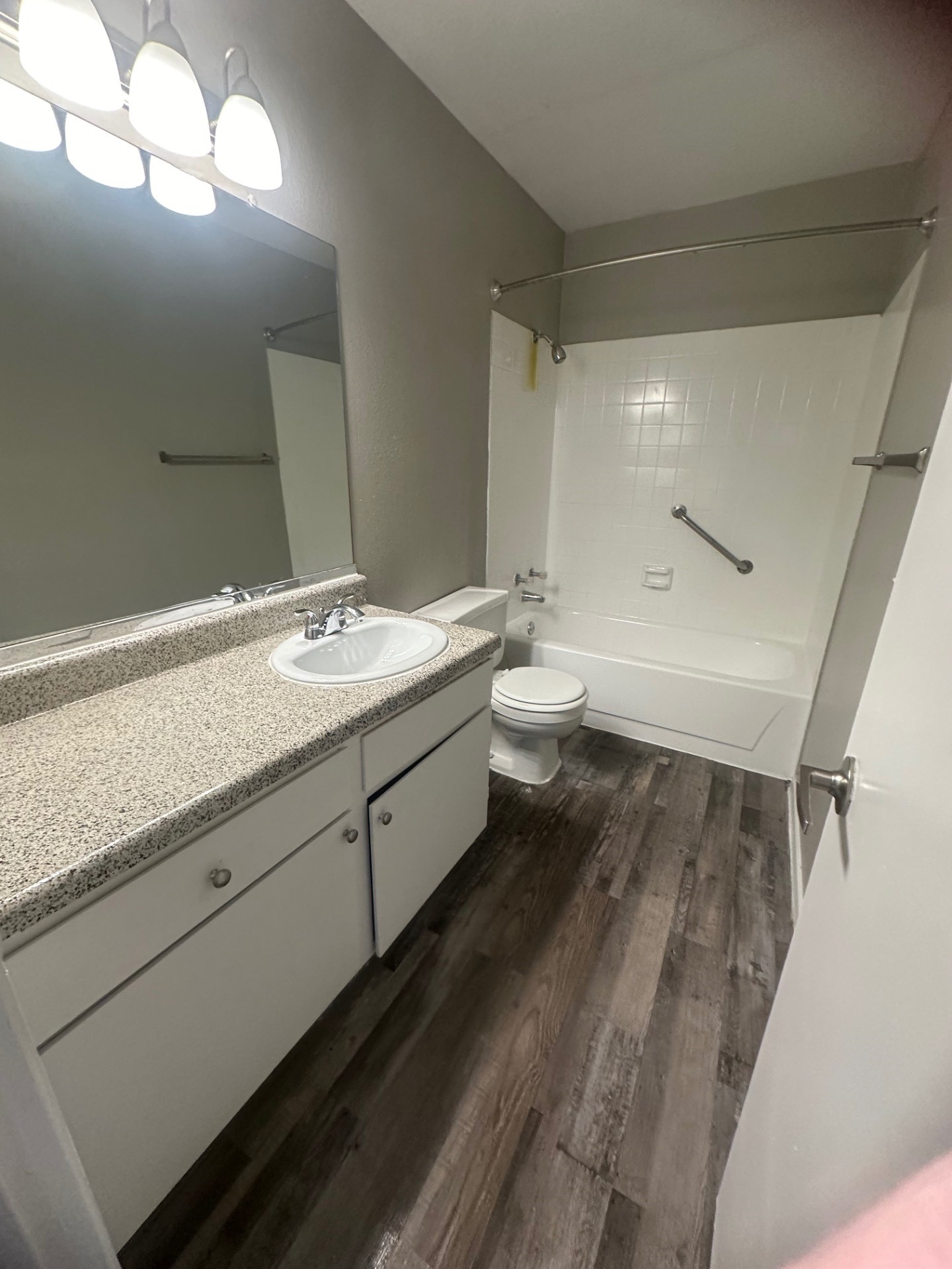 1122 Millview Drive 203 — photo