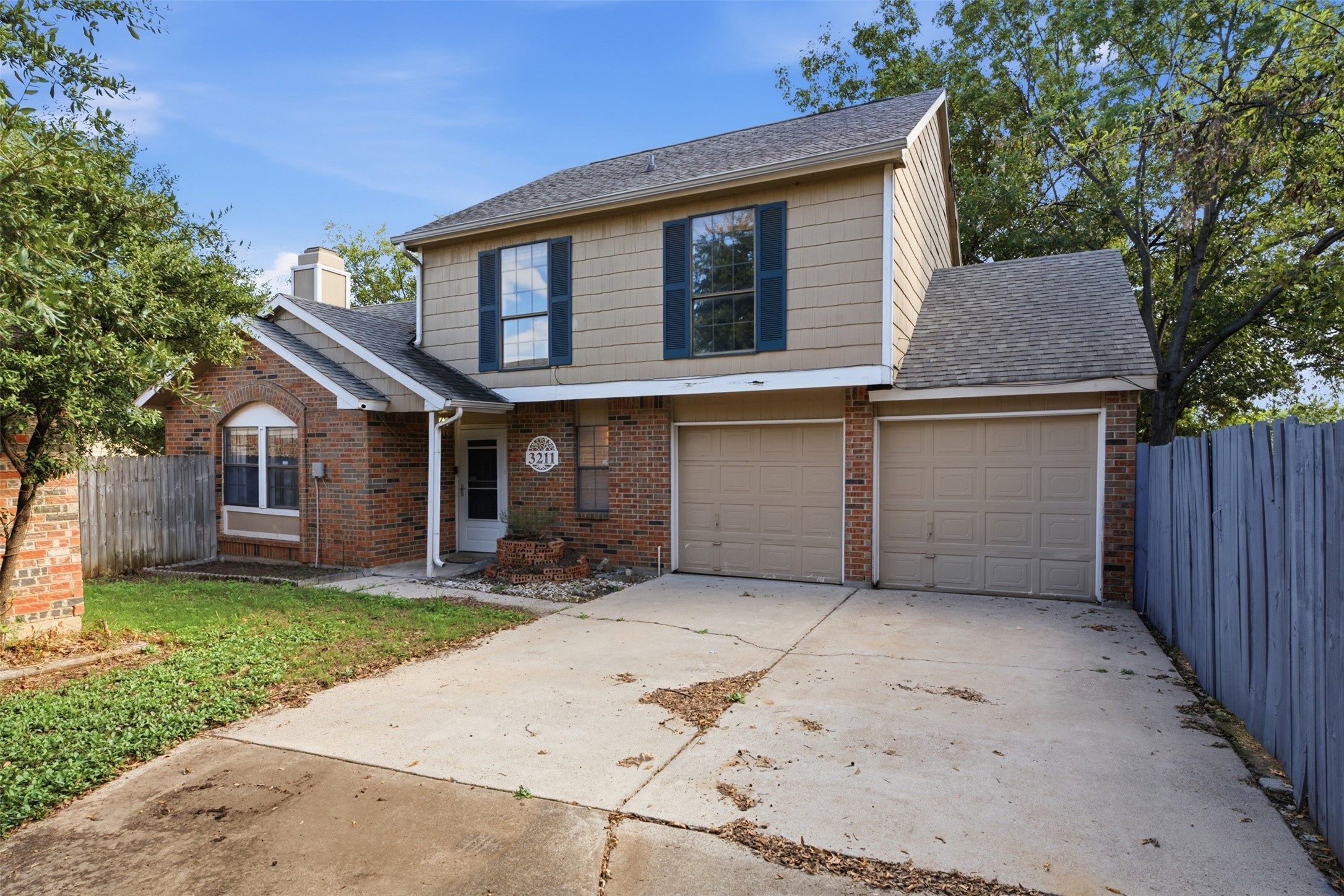 3211 Forest Creek Drive — photo
