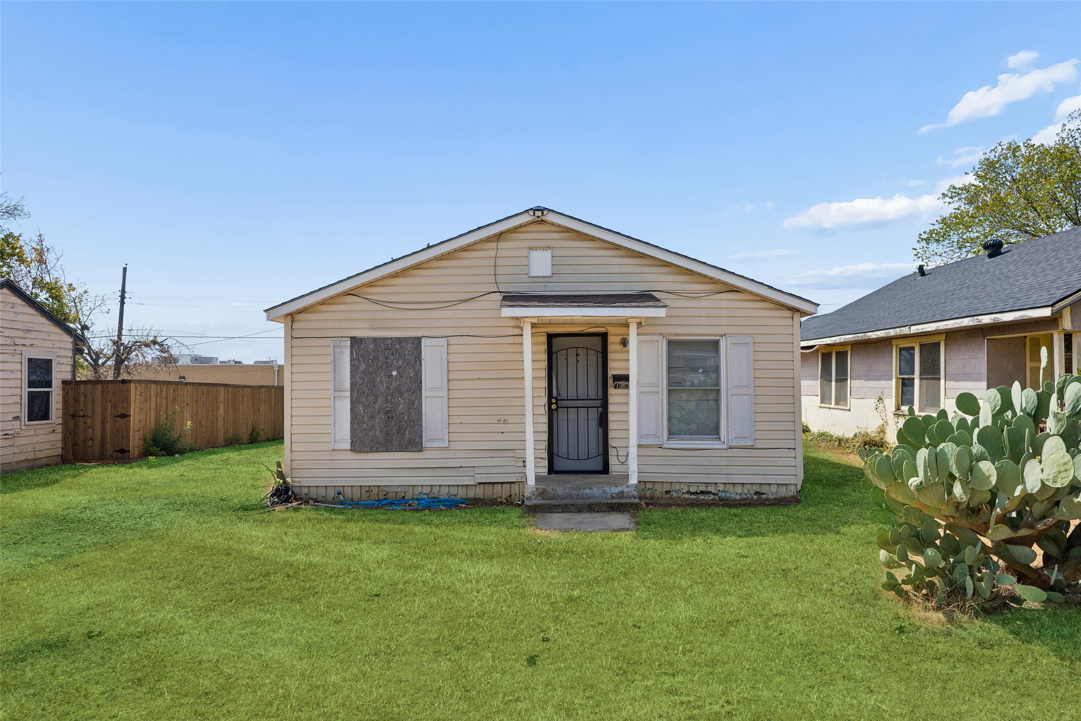 1224 E Morningside Drive — photo