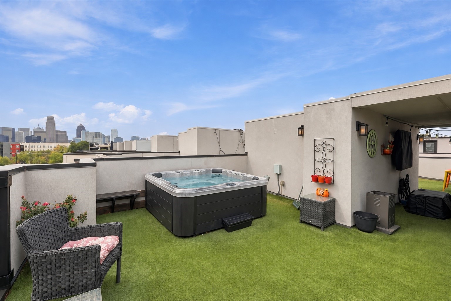 3816 Roseland Avenue Unit D300 — photo