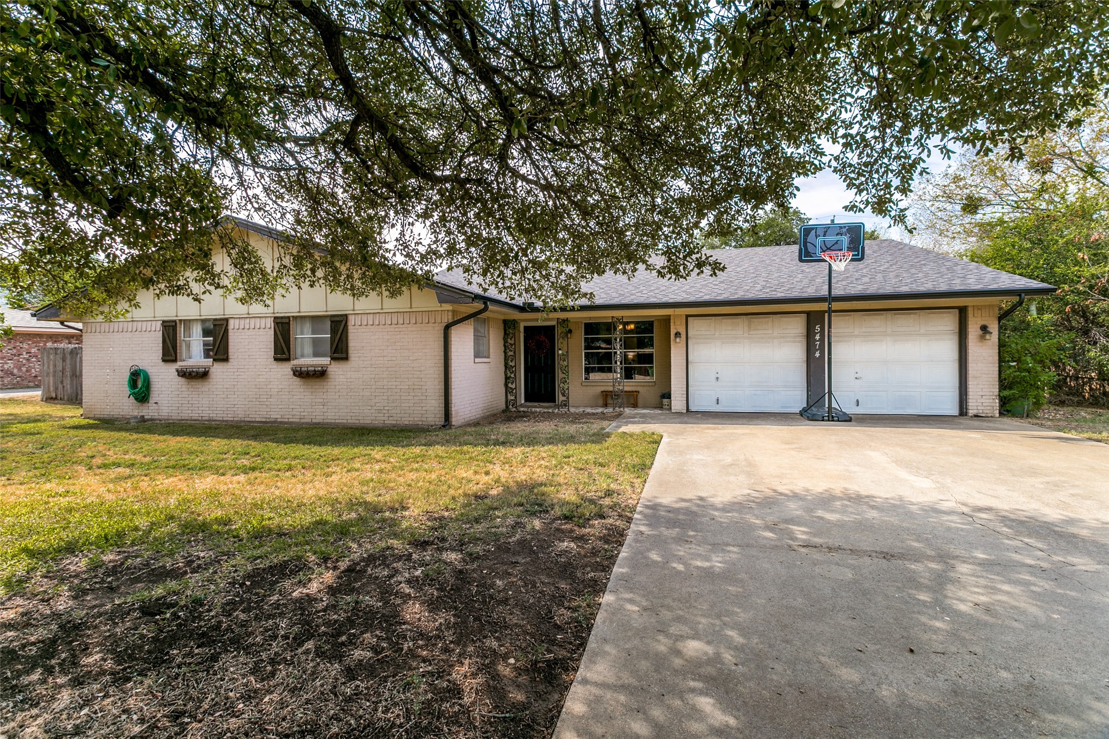 5474 Valley Drive — photo