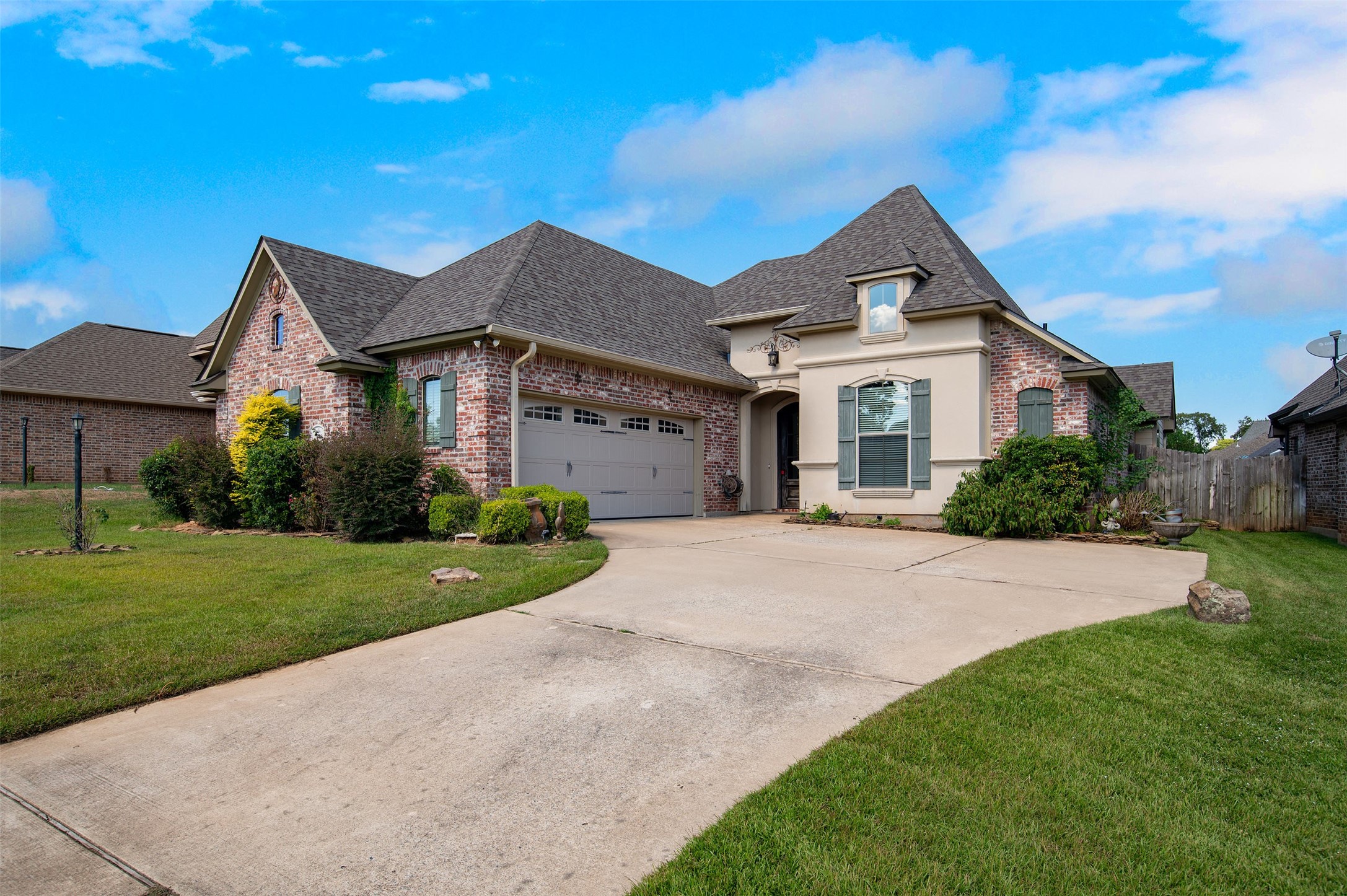 1013 Green Wood Circle — photo