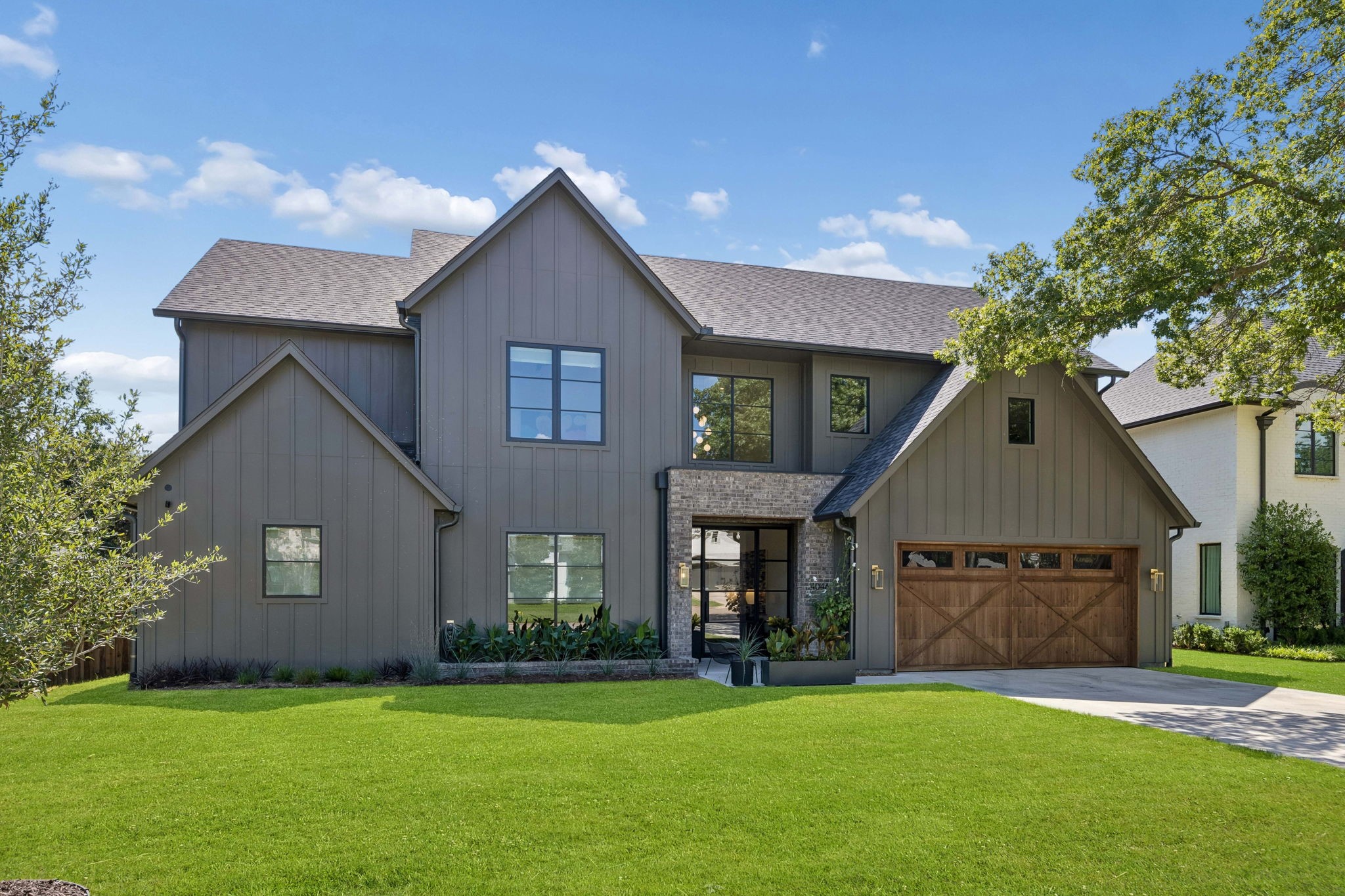 4046 Clover Lane — photo