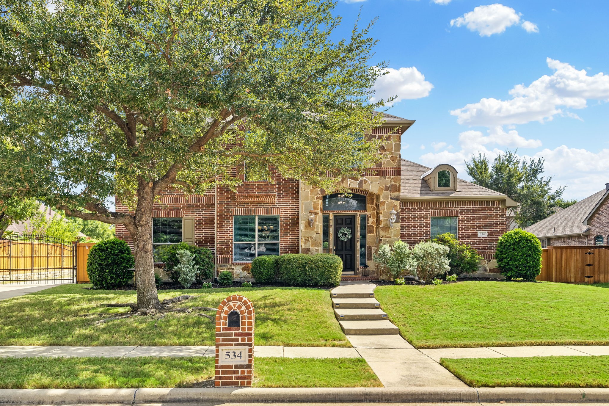 534 Waters Edge Way — photo
