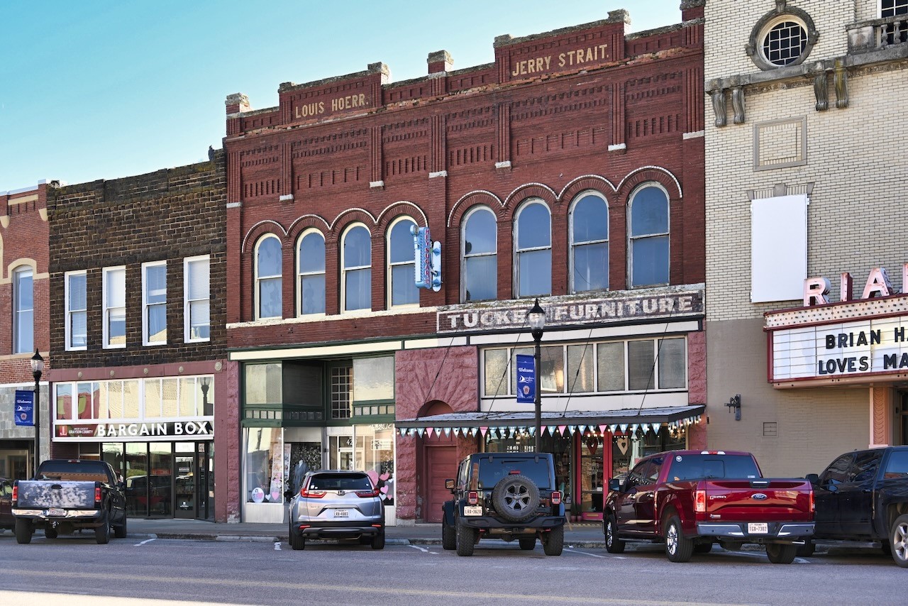 422 W Main Street — photo