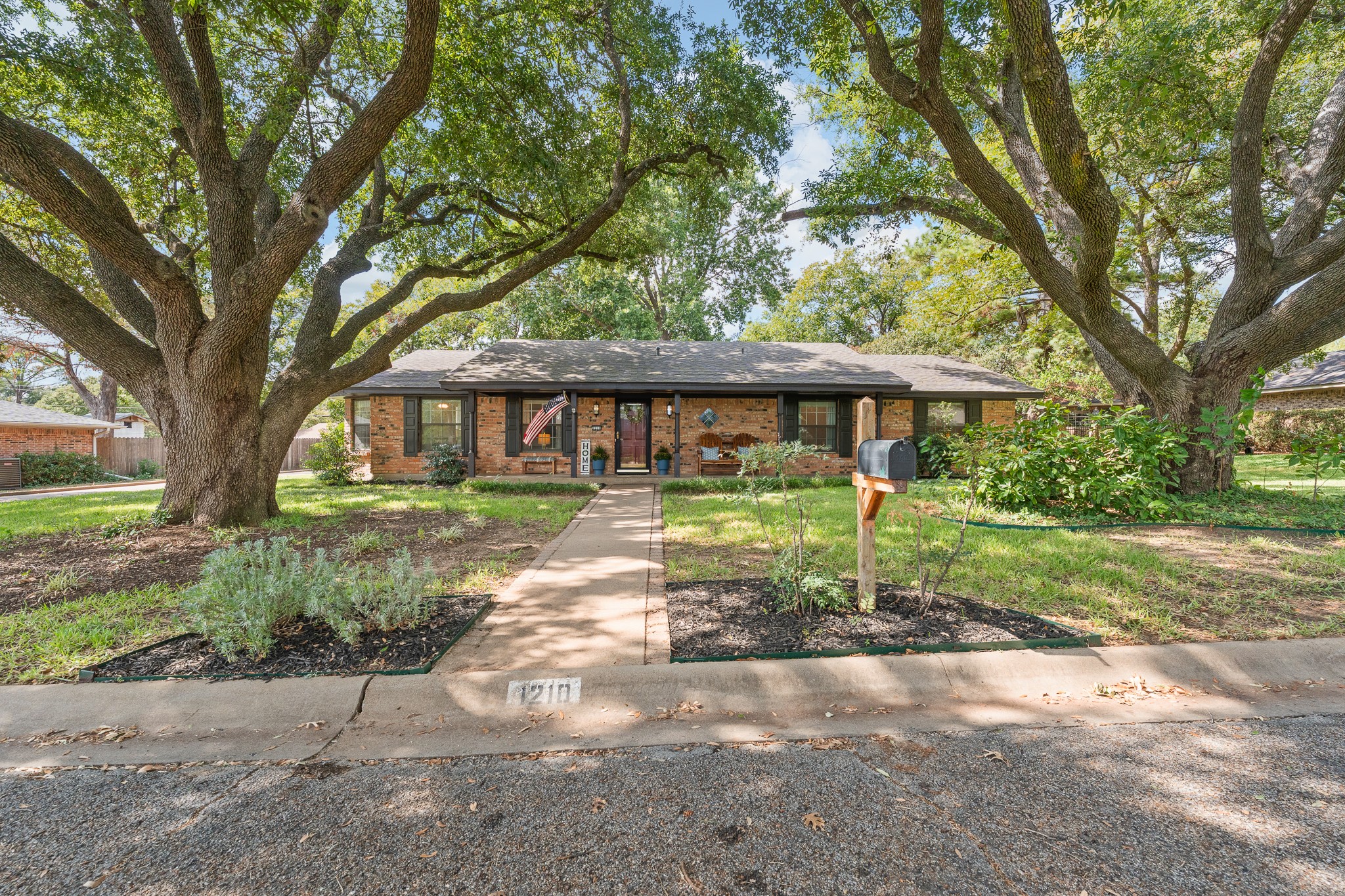 1210 Glenhaven Drive — photo