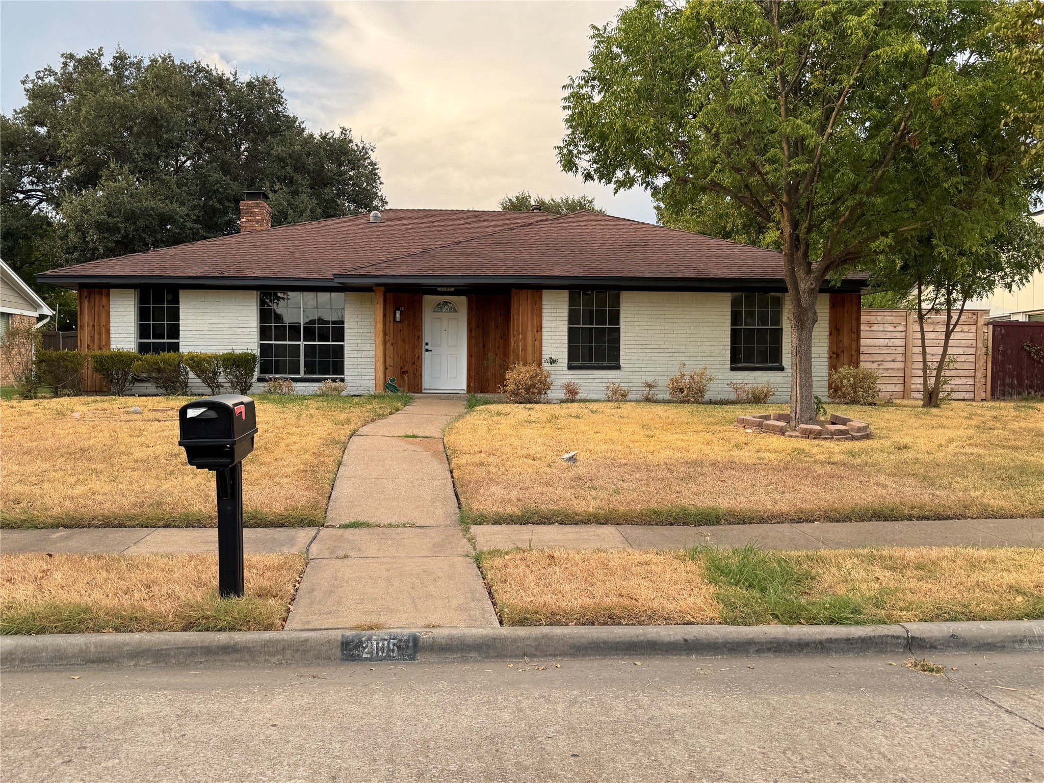 2105 Drake Drive — photo