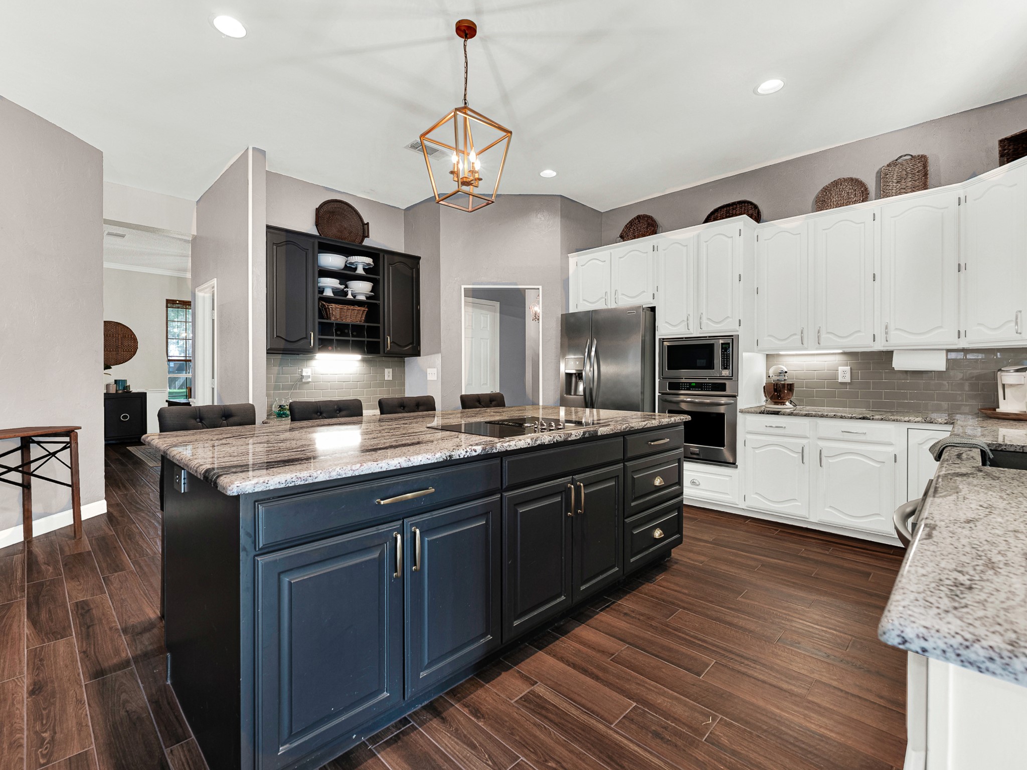 3303 Stonehenge Drive — photo