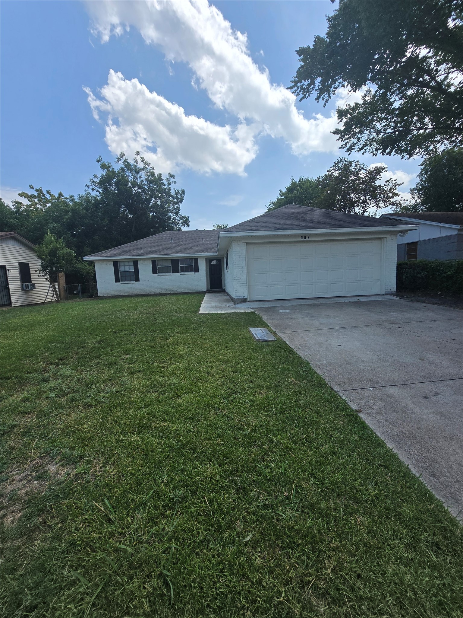 810 Lexington Drive — photo