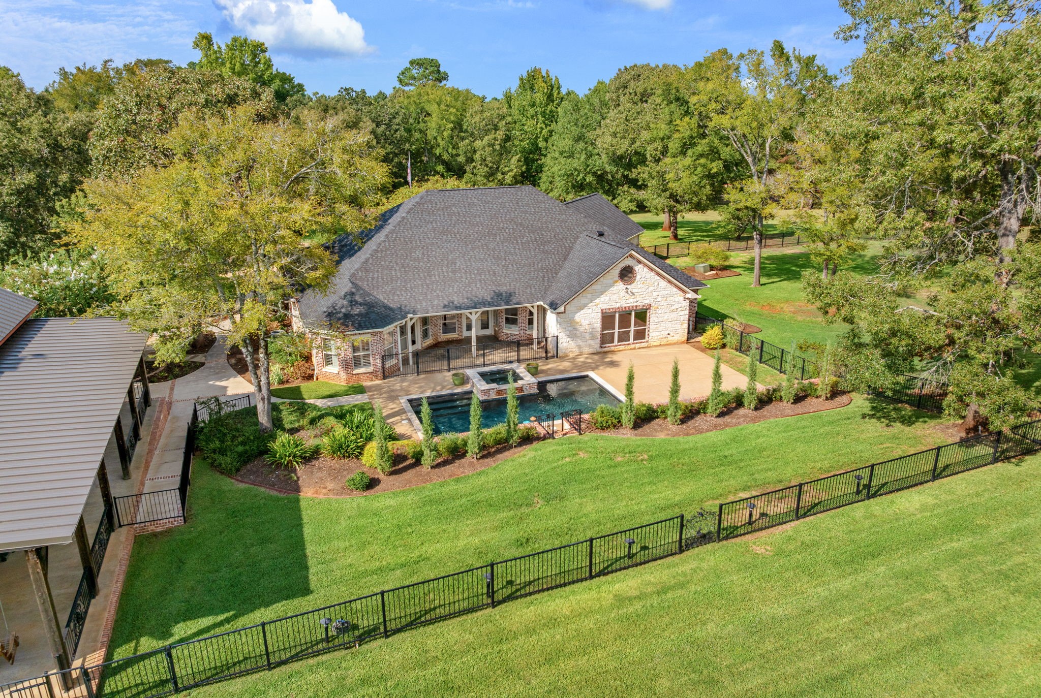 1125 County Road 1401 — photo