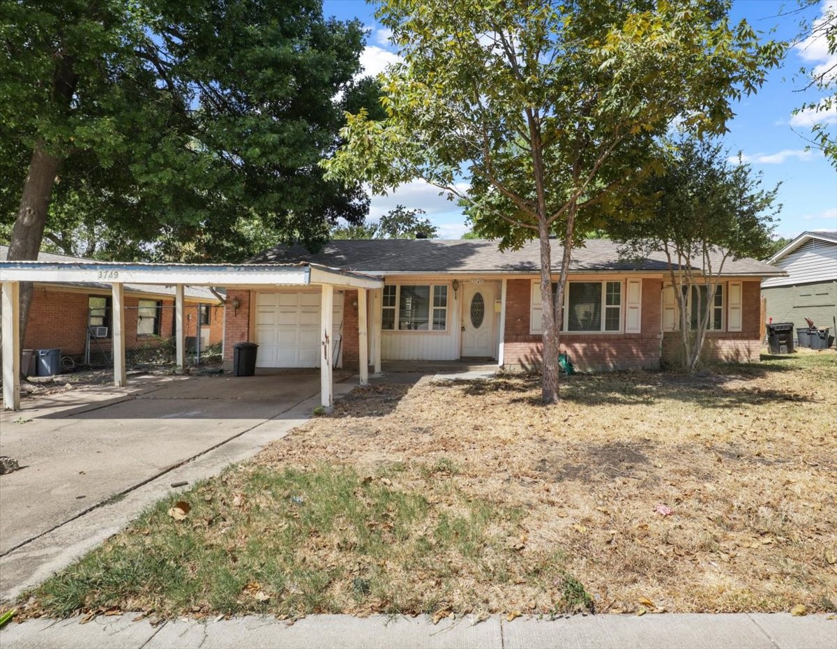 3749 Nabholtz Lane — photo