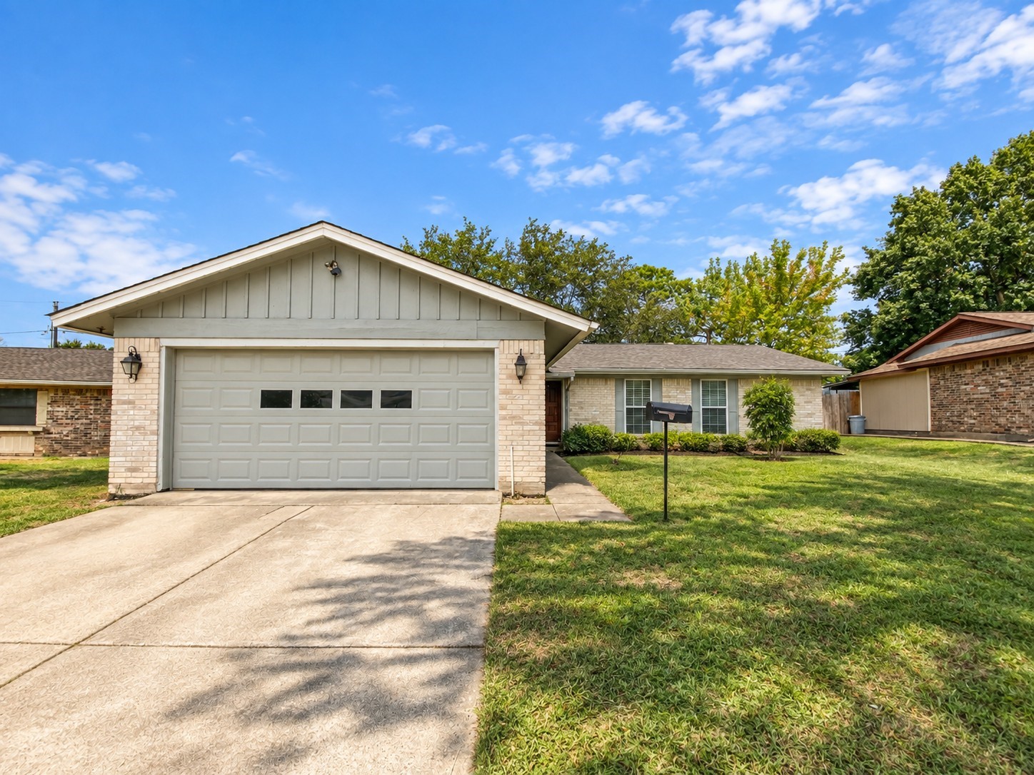 701 Victoria Drive — photo