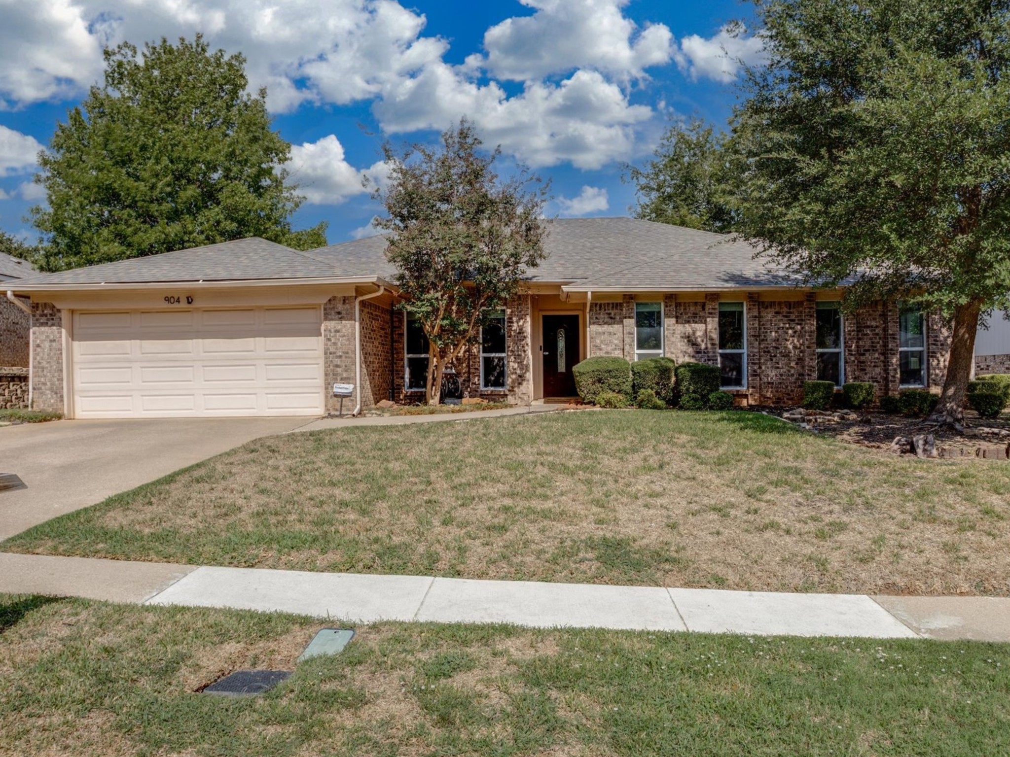 904 Forest Trail Court — photo