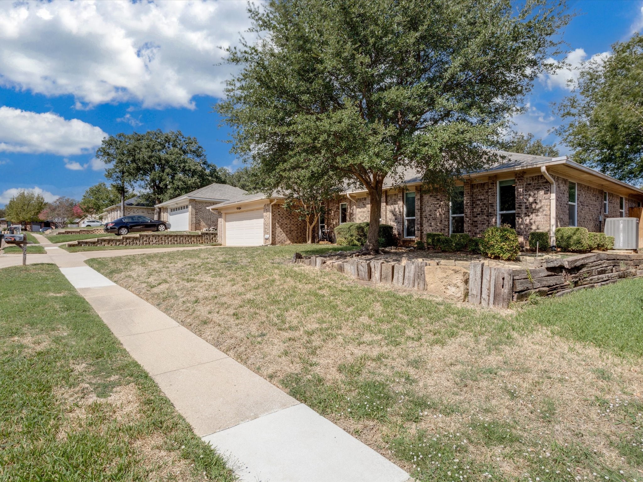 904 Forest Trail Court, Euless, TX 76039 — photo 3