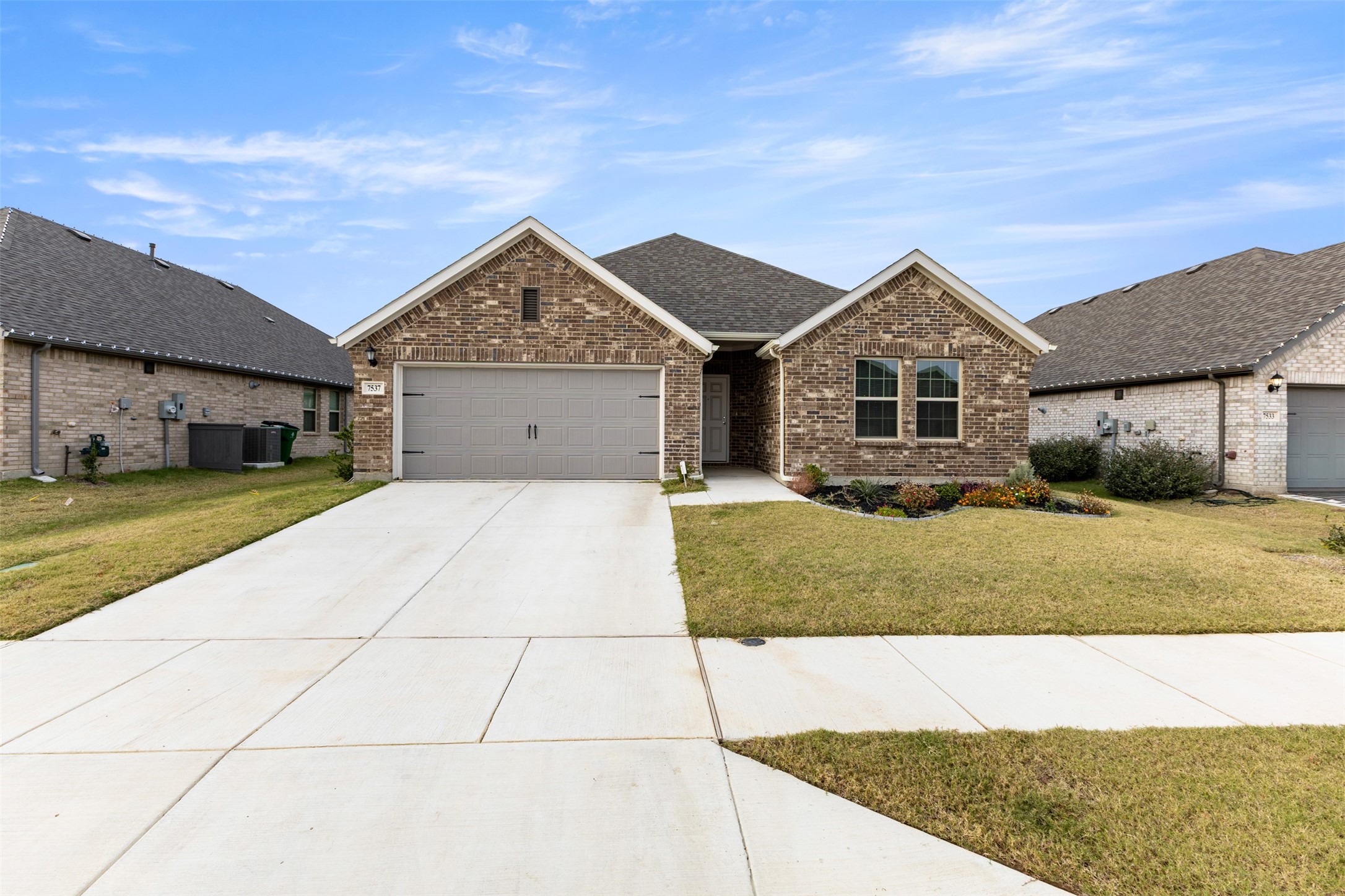 7537 Prairie Holly Lane — photo