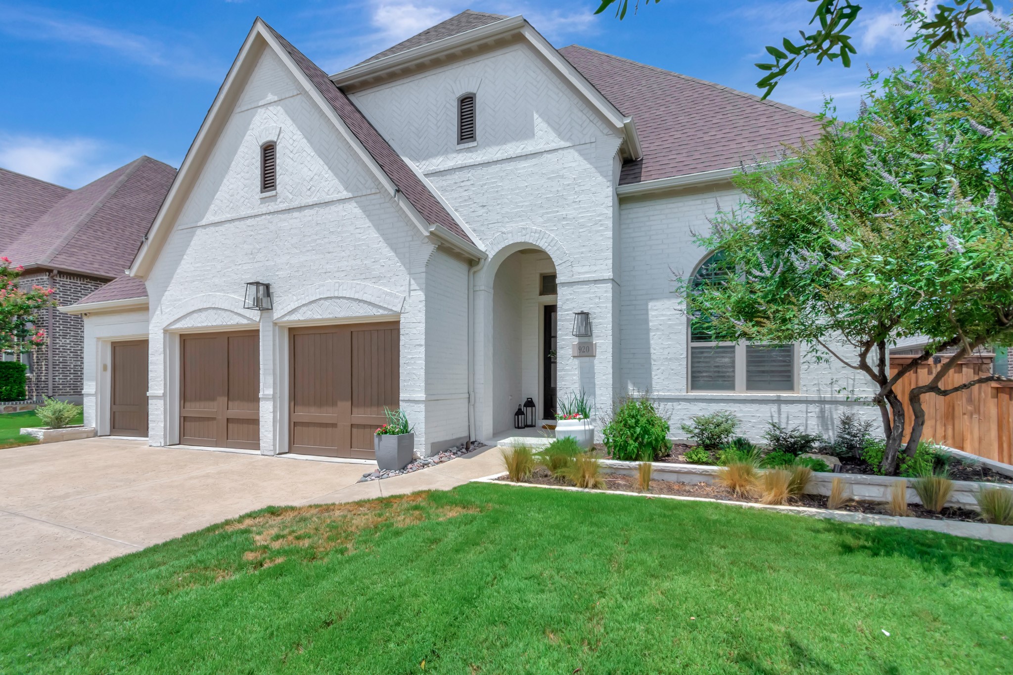 920 Champions Way — photo