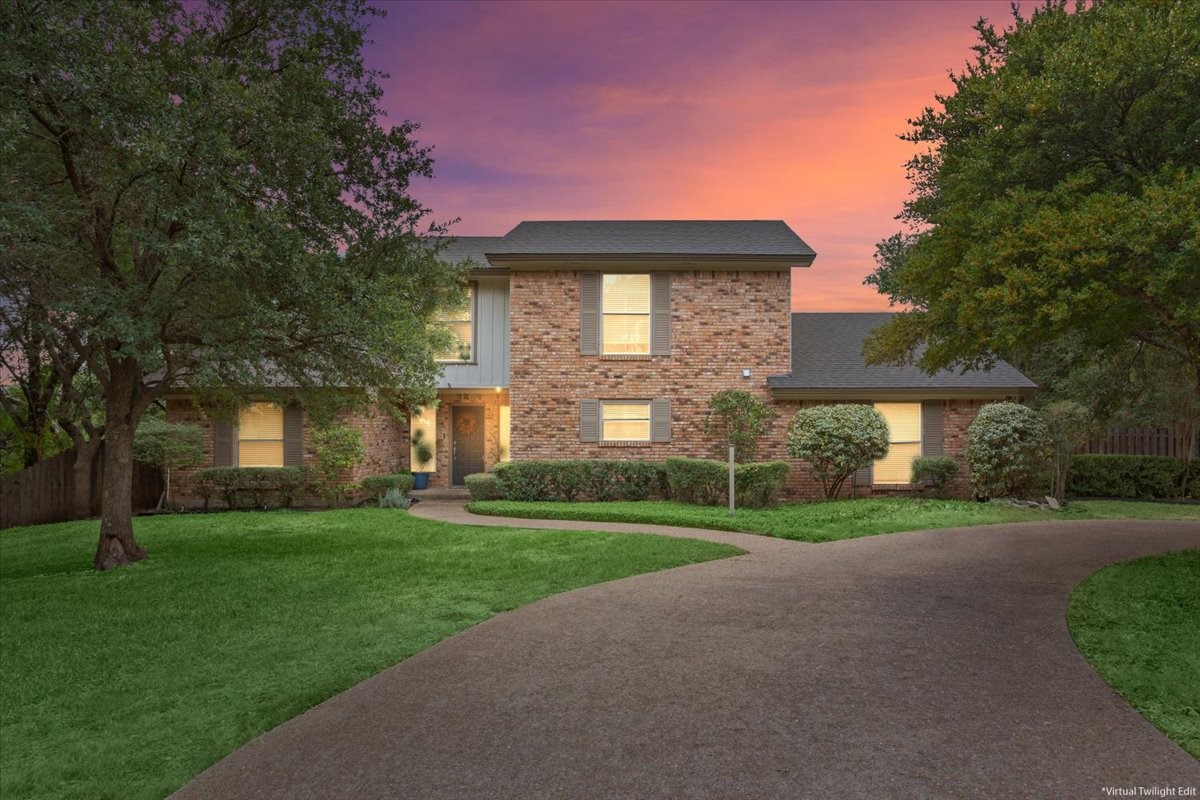 2424 Richards Drive — photo