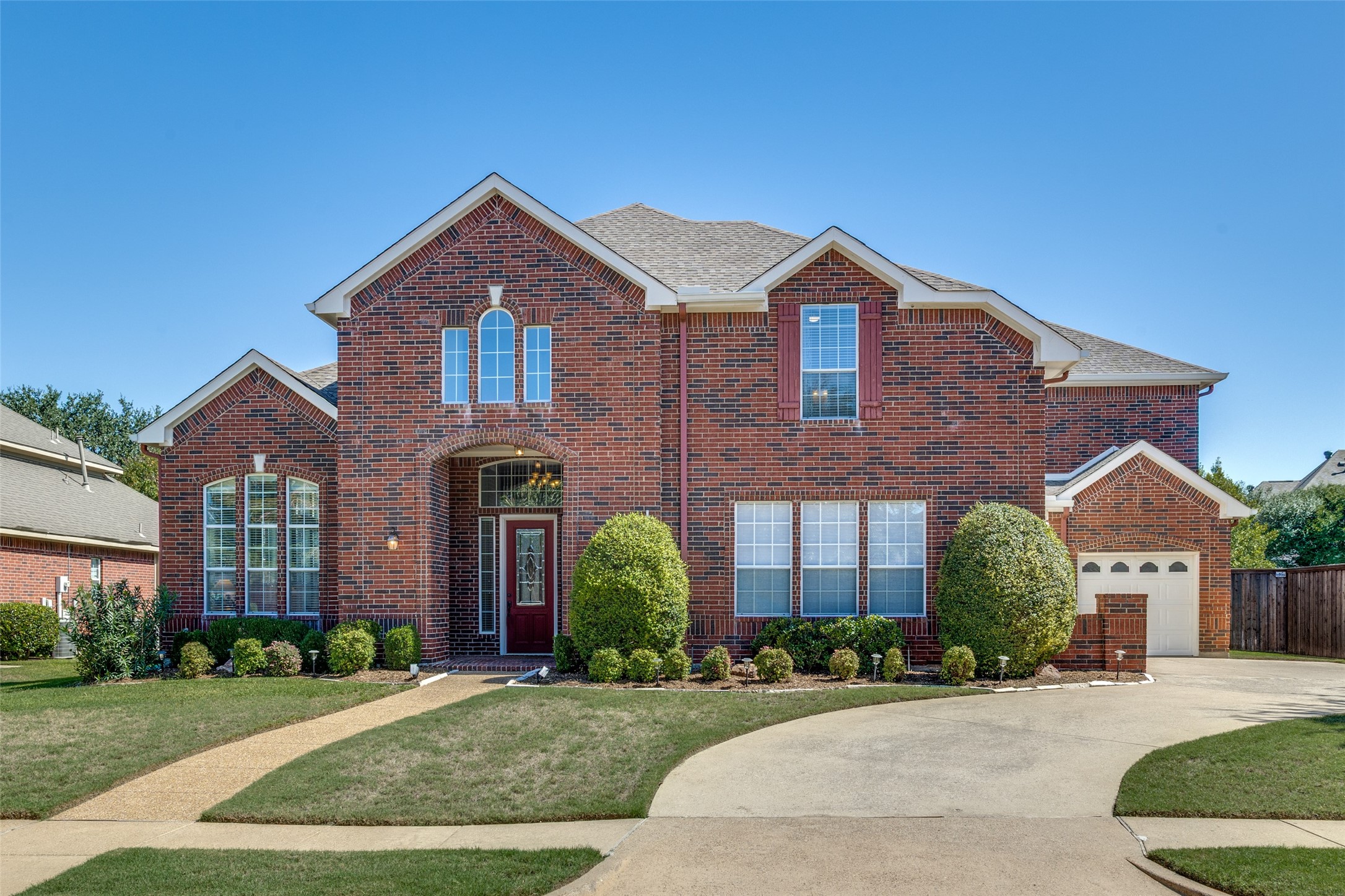 810 Shadybrook Drive — photo