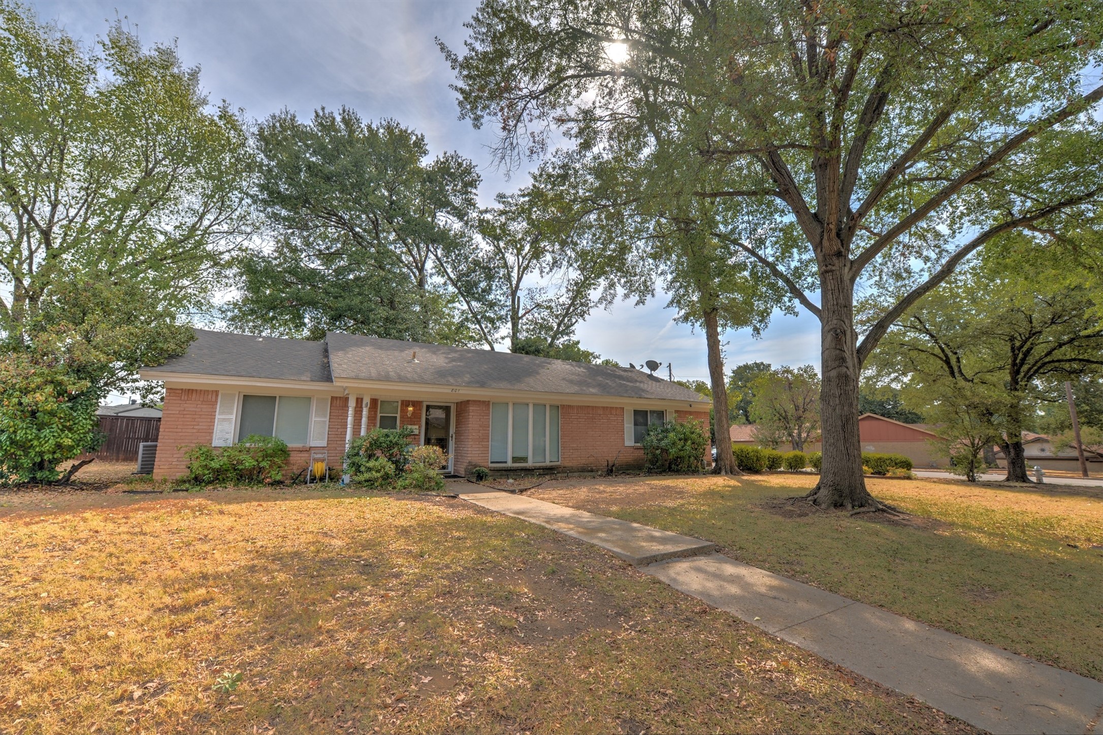 801 Canyon Ridge Drive — photo